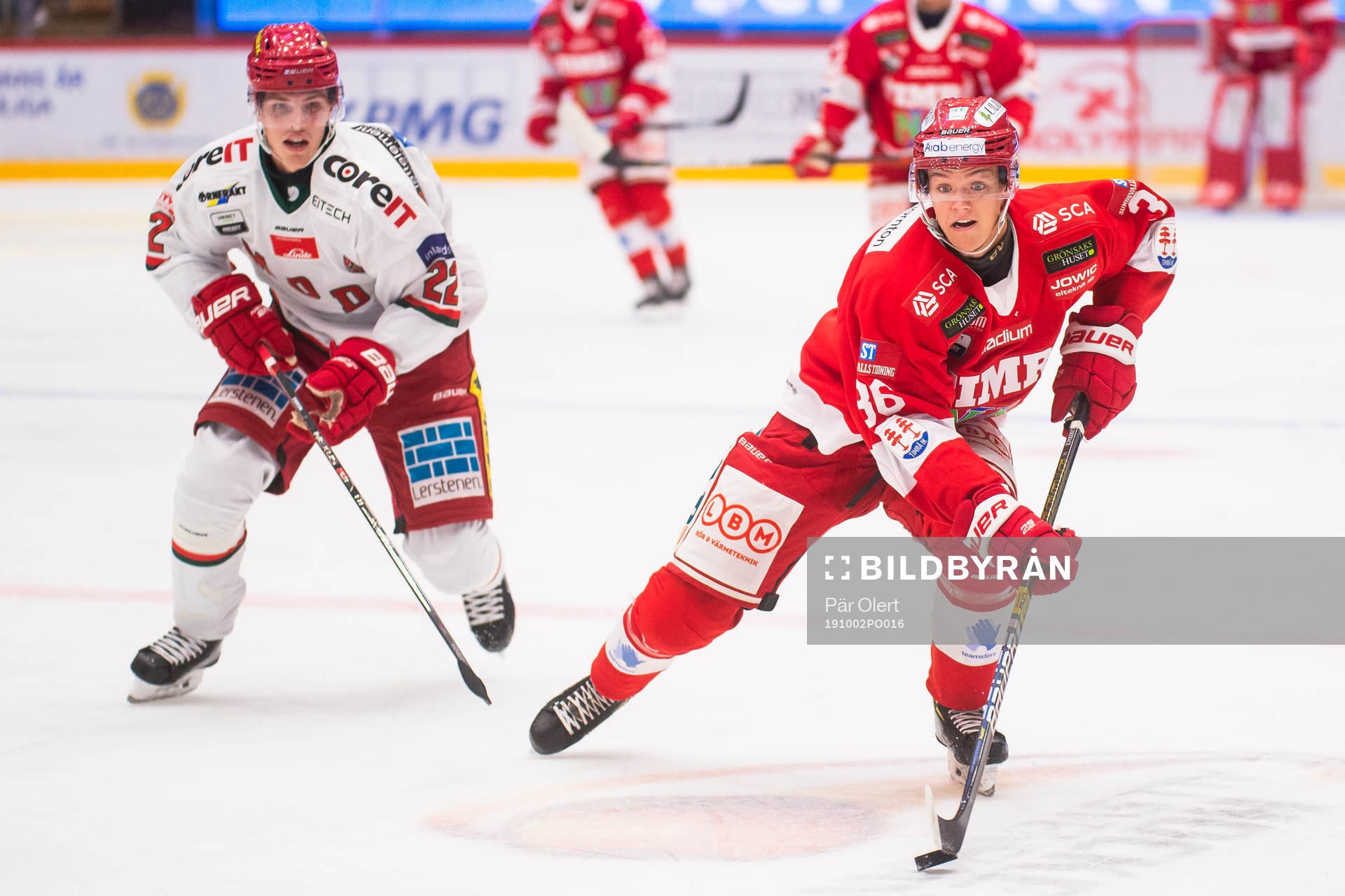 Timrås Léon Lerebäck och Modos Jonathan Johansson