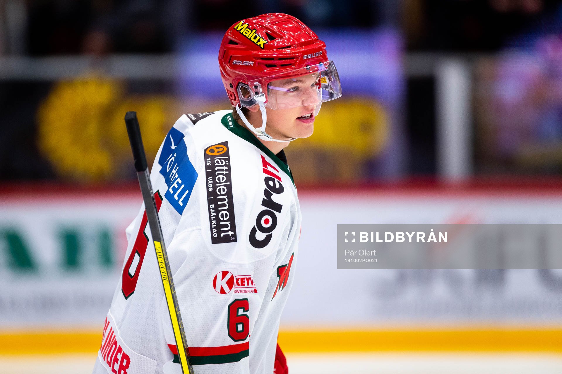 Modos Mattias Norlinder jublar