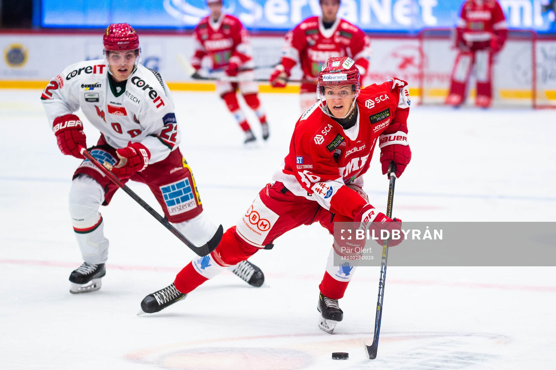 Timrås Léon Lerebäck och Modos Jonathan Johansson