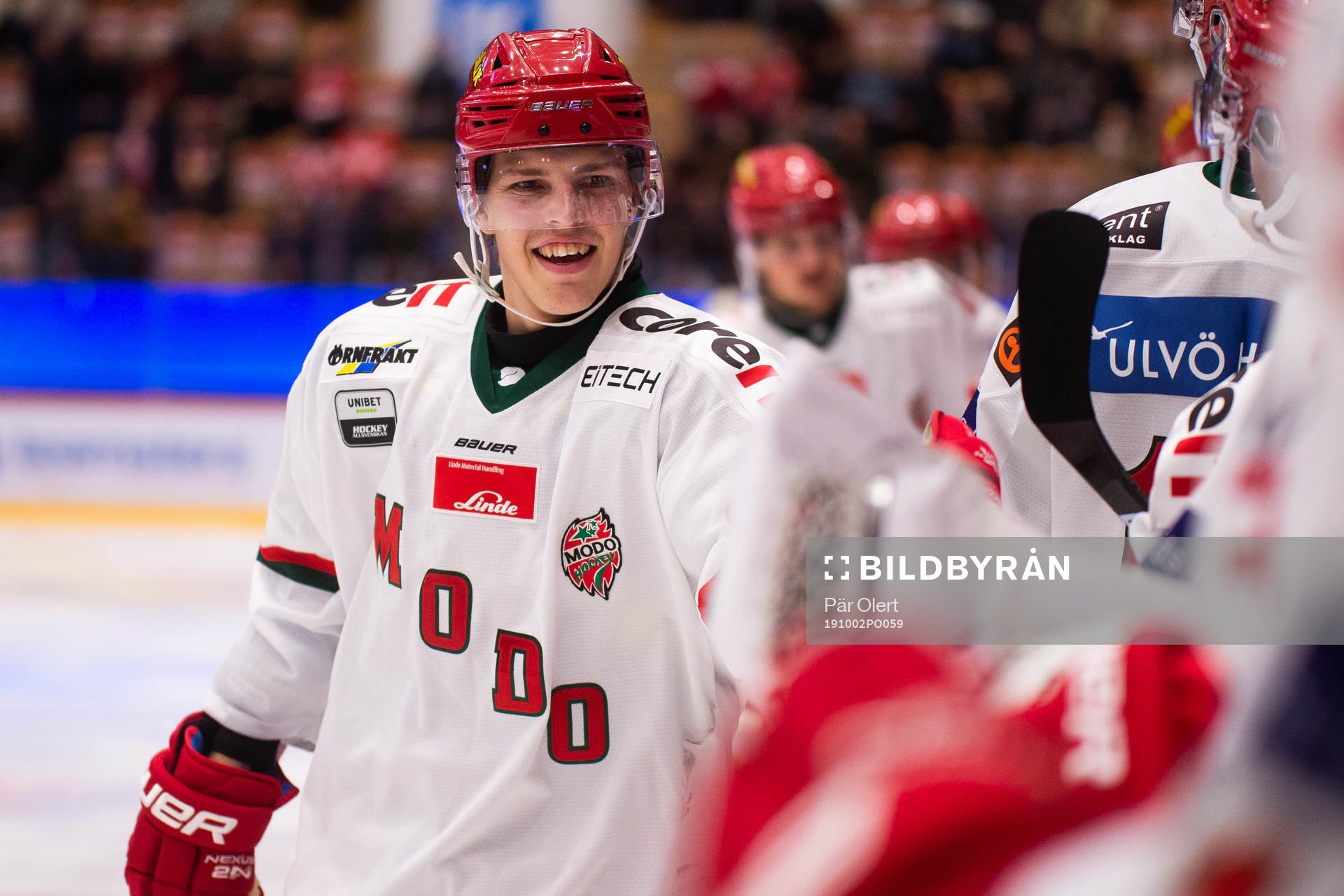 Modos Jonathan Johansson jublar