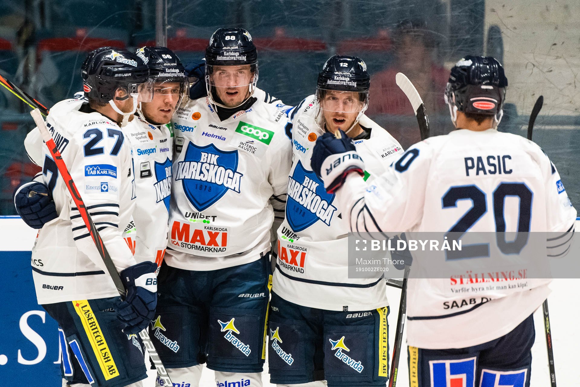 Karlskogas Jesper Kokkonen jublar med lagkamrater