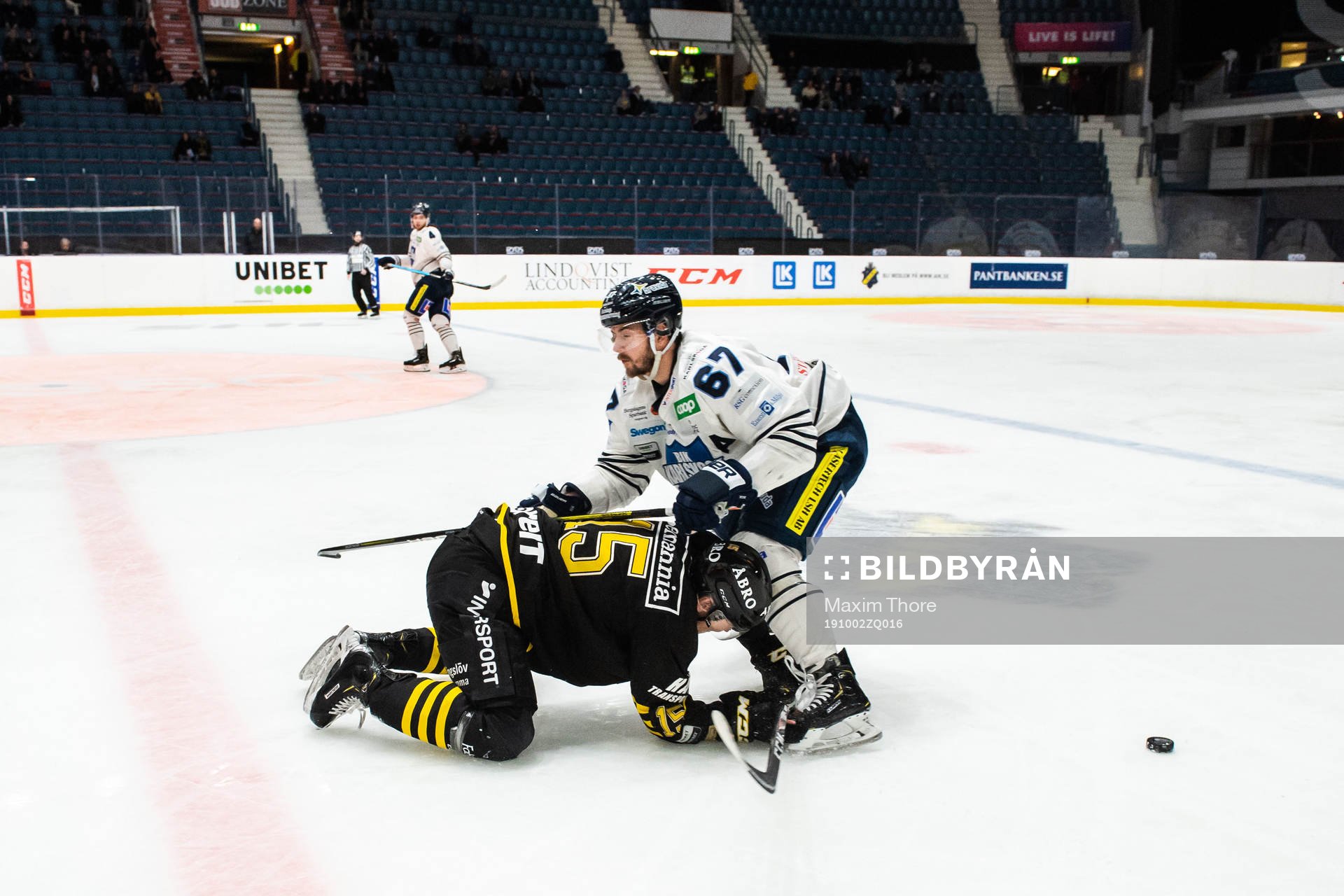 s Jacob Svensson och Karlskogas Victor Berglind