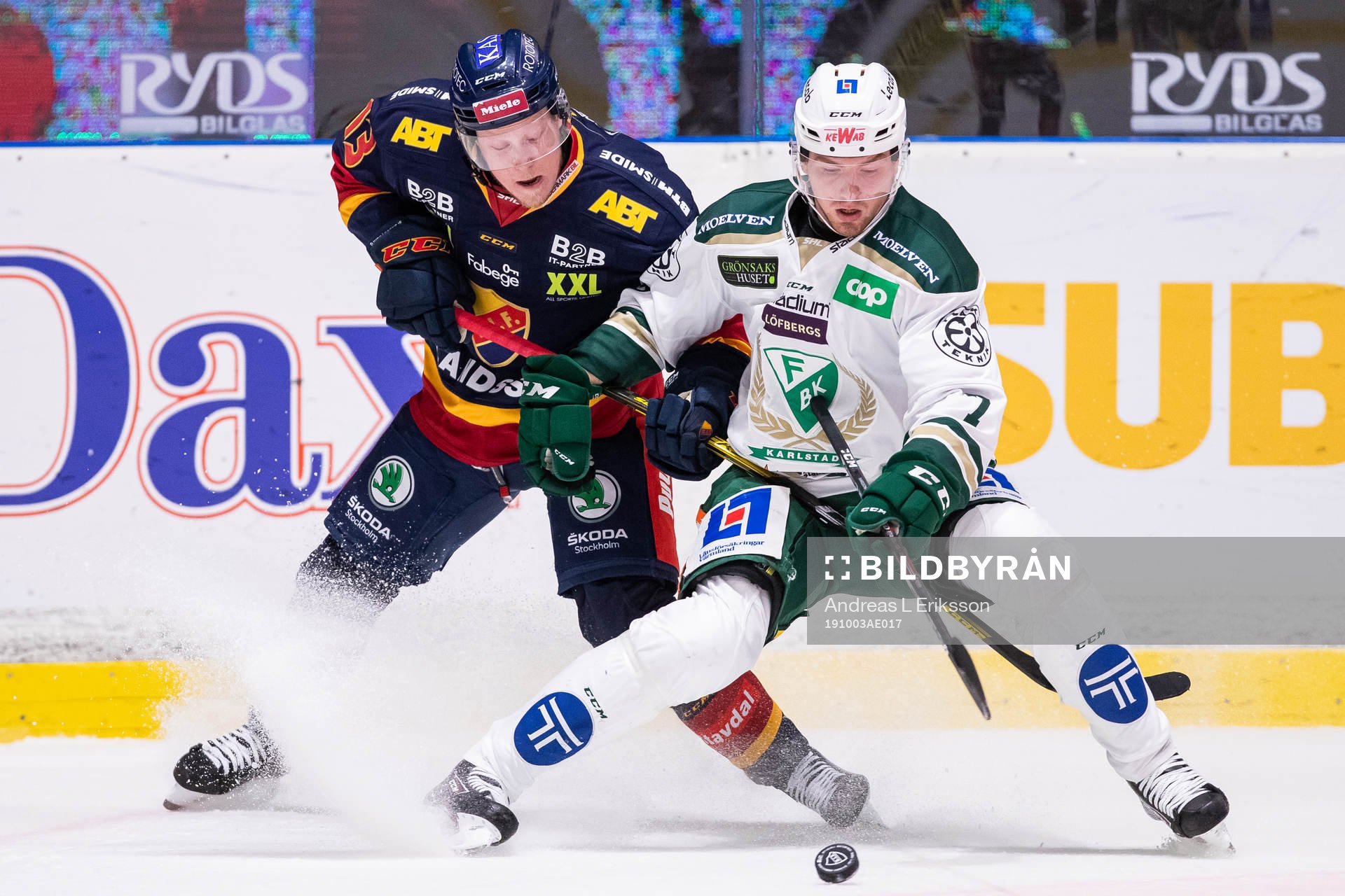 Djurgårdens Kalle Östman och Färjestads Johan Ivarsson i