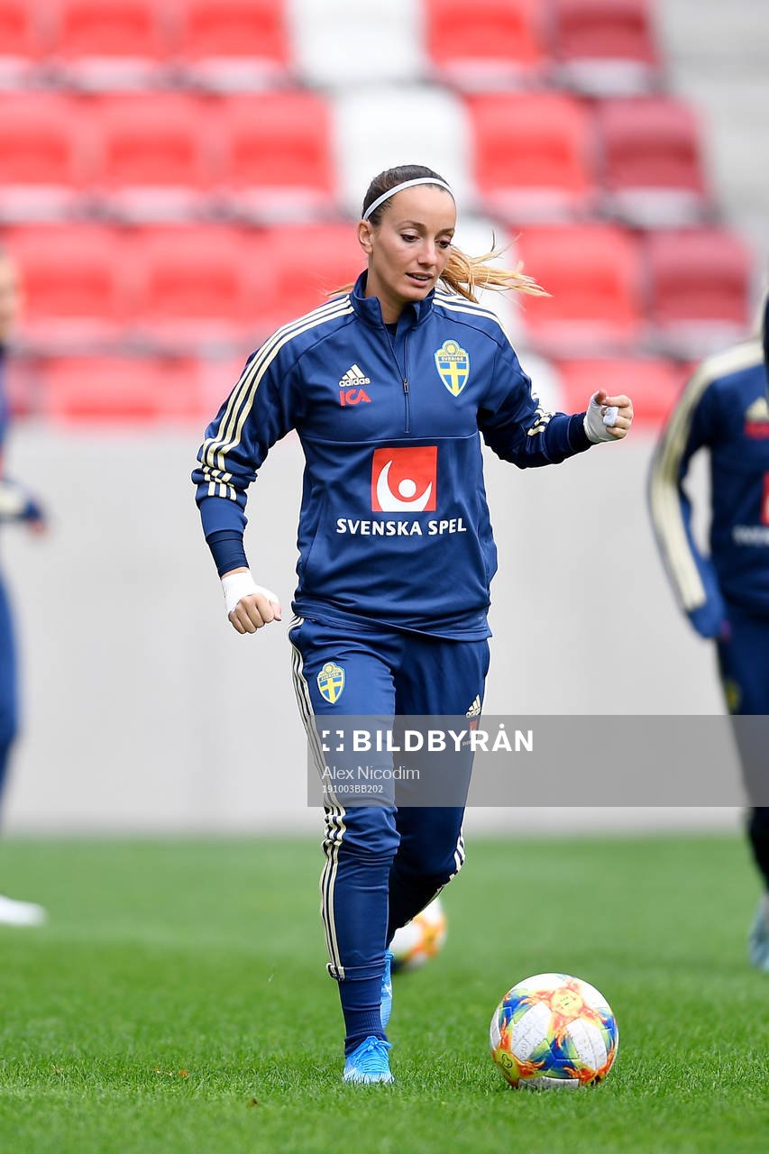 Kosovare Asllani of Sweden