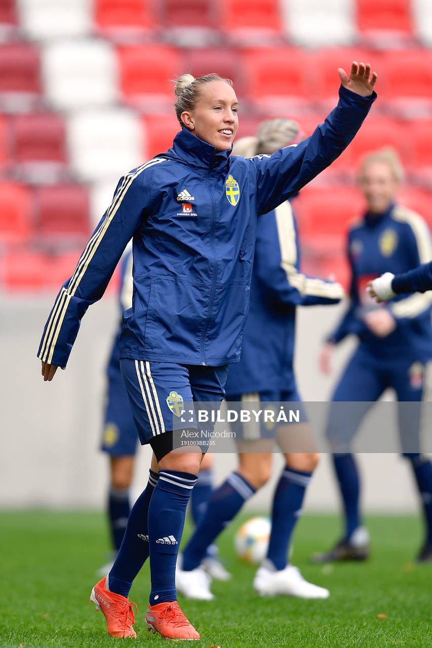 Julia Roddar of Sweden