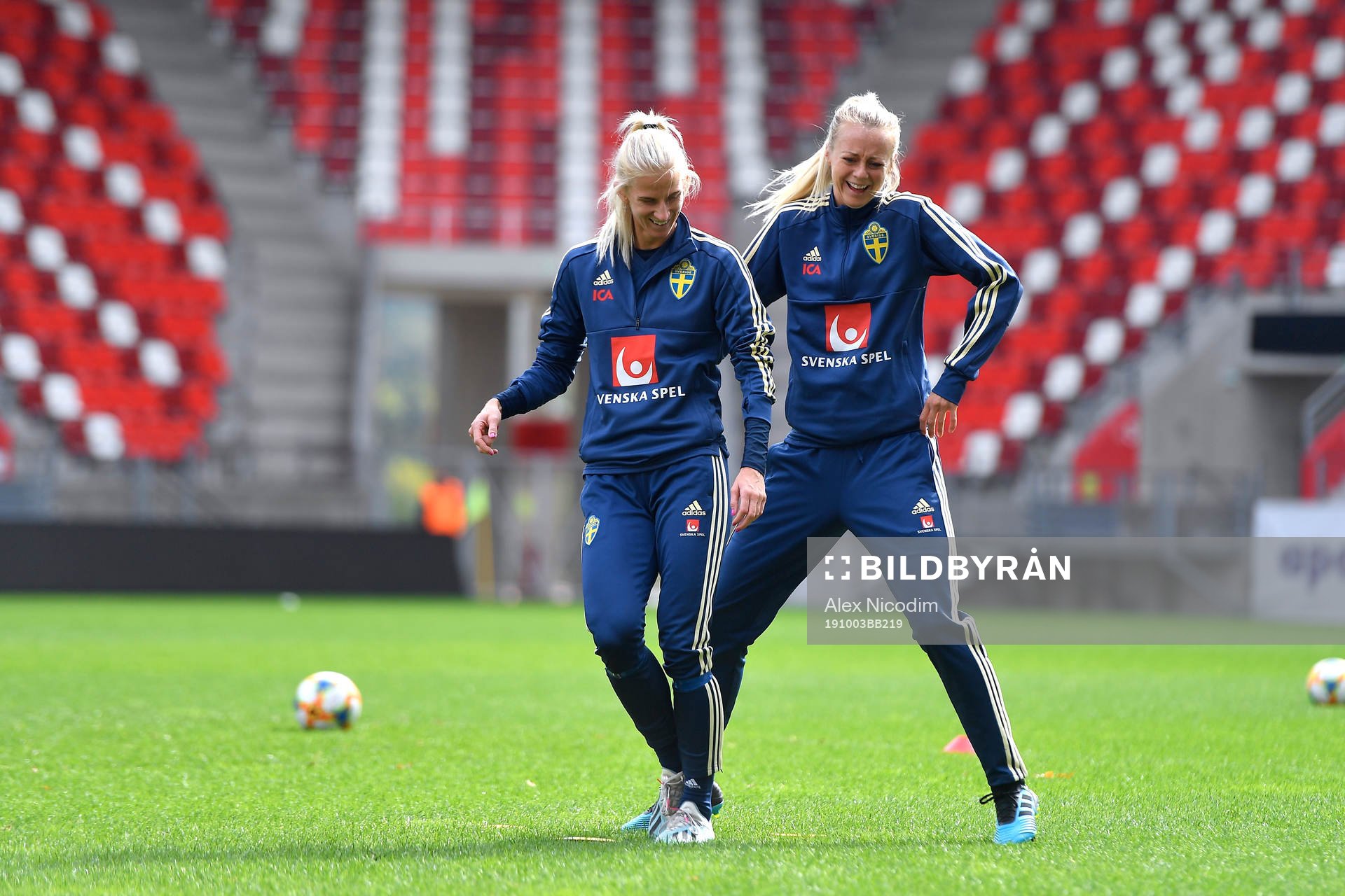 Sofia Jakobsson and Amanda Ilestedt of Sweden