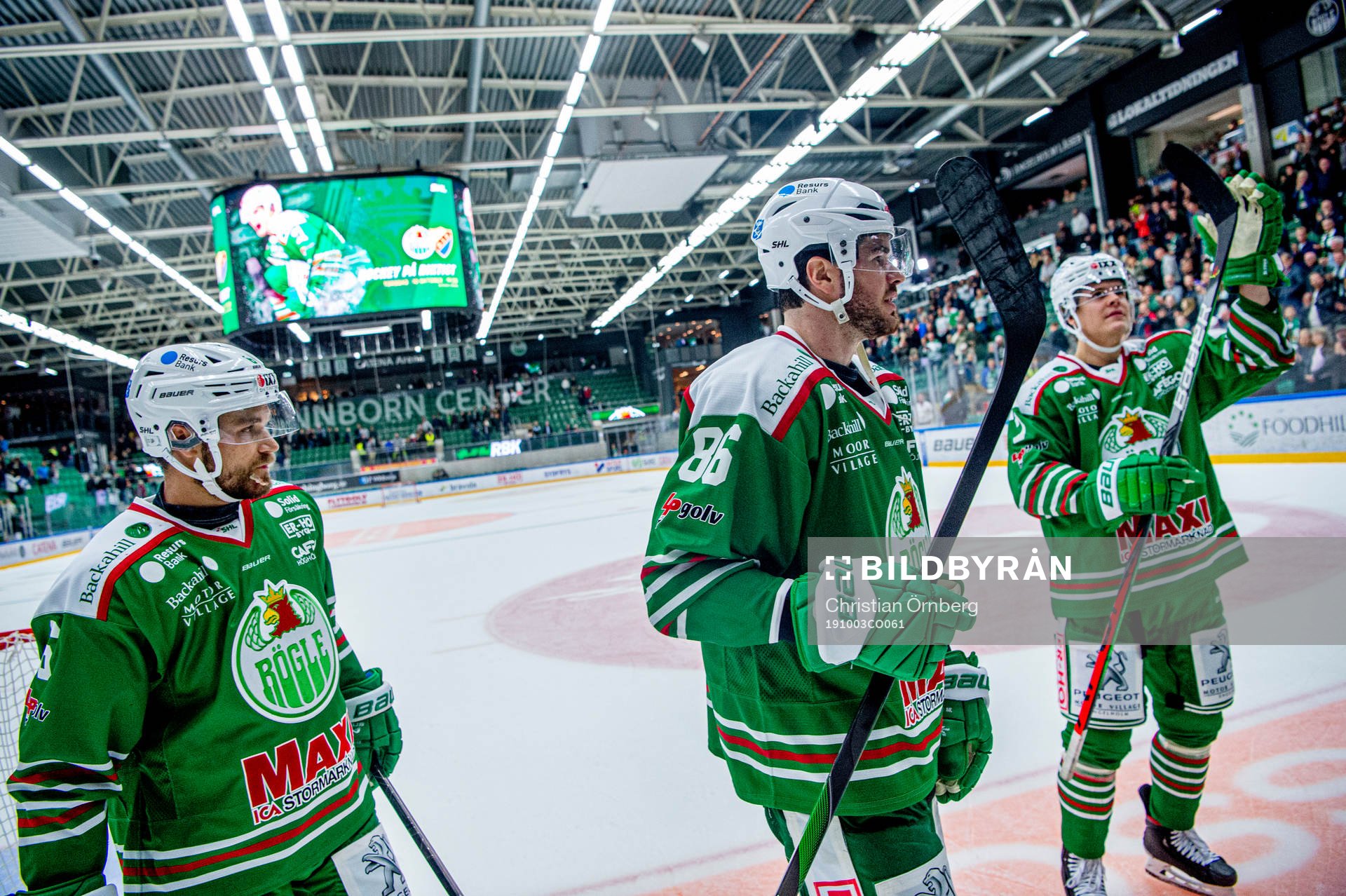Rögles Craig Schira, Eric Gelinas och Erlend Lesund jublar