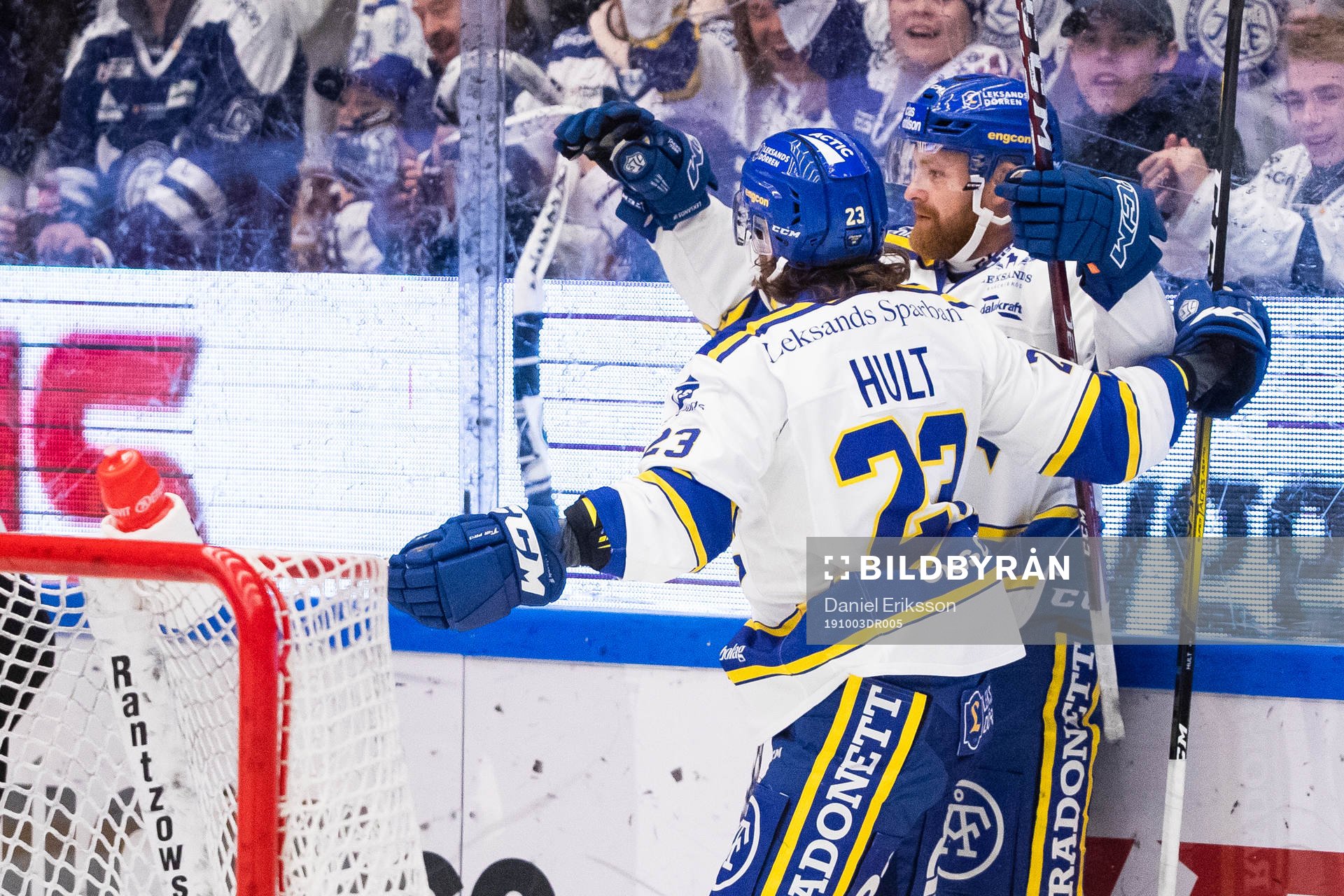 Leksands Mattias Ritola och André Hult jublar