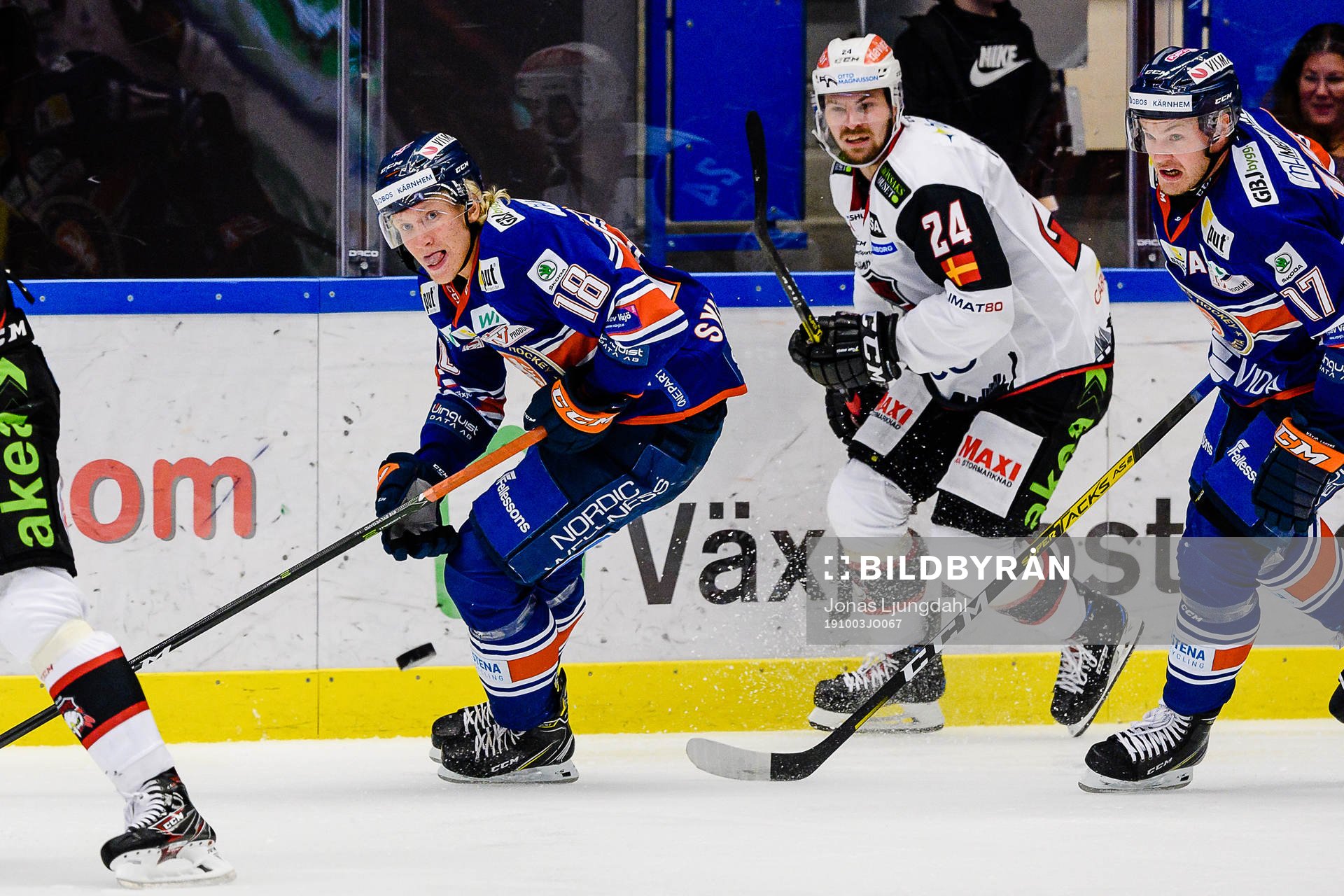Växjös Marcus Sylvegård och Malmö Redhawks Emil Molin