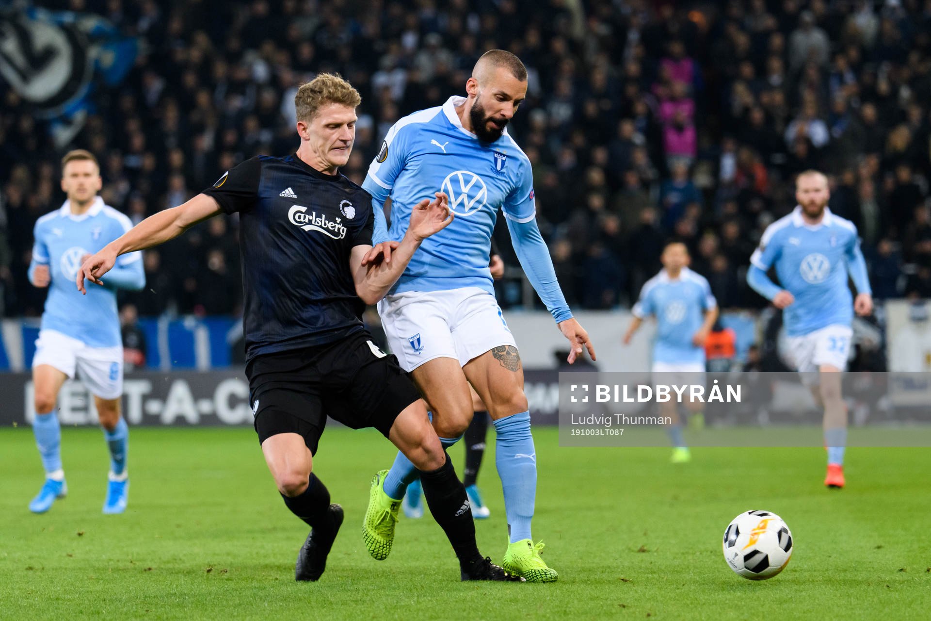 Jens Stage of FC Köpenhamn and Guillermo Molins of Malmö