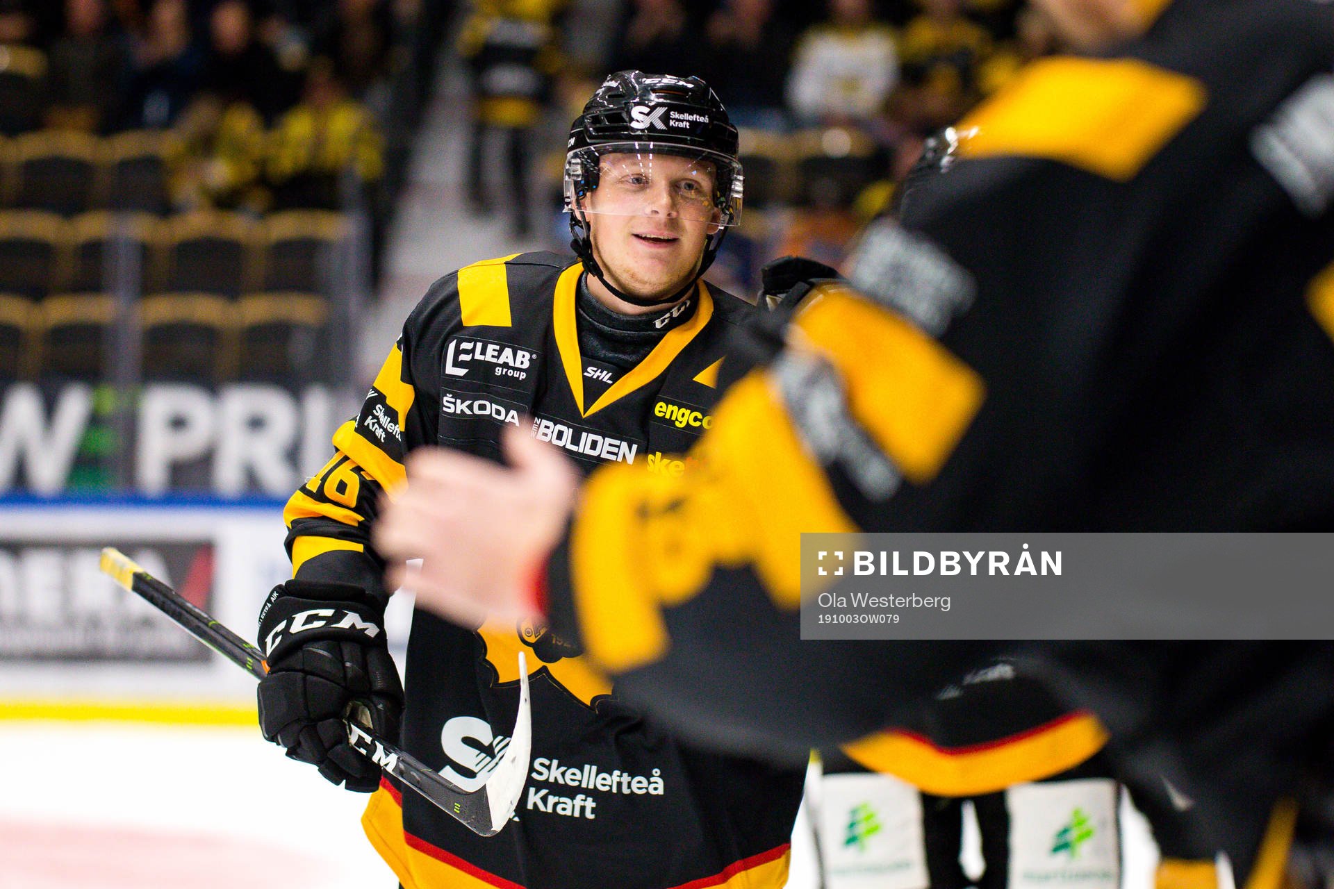 Skellefteås Linus Lindström jublar