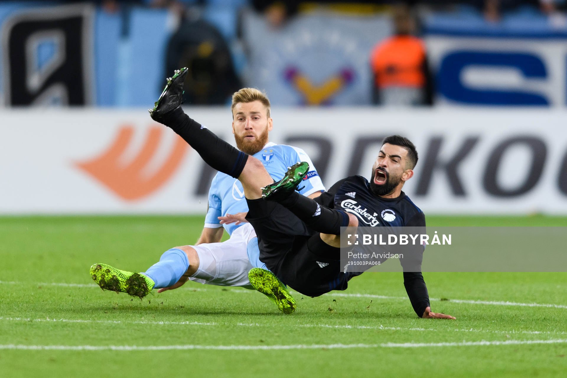 Rasmus Bengtsson of Malmö FF and Michael Santos of FC