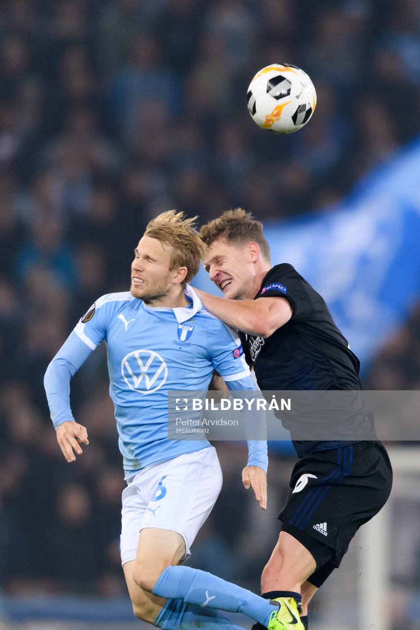 Oscar Lewicki of Malmö FF and Jens Stage of FC Köpenhamn