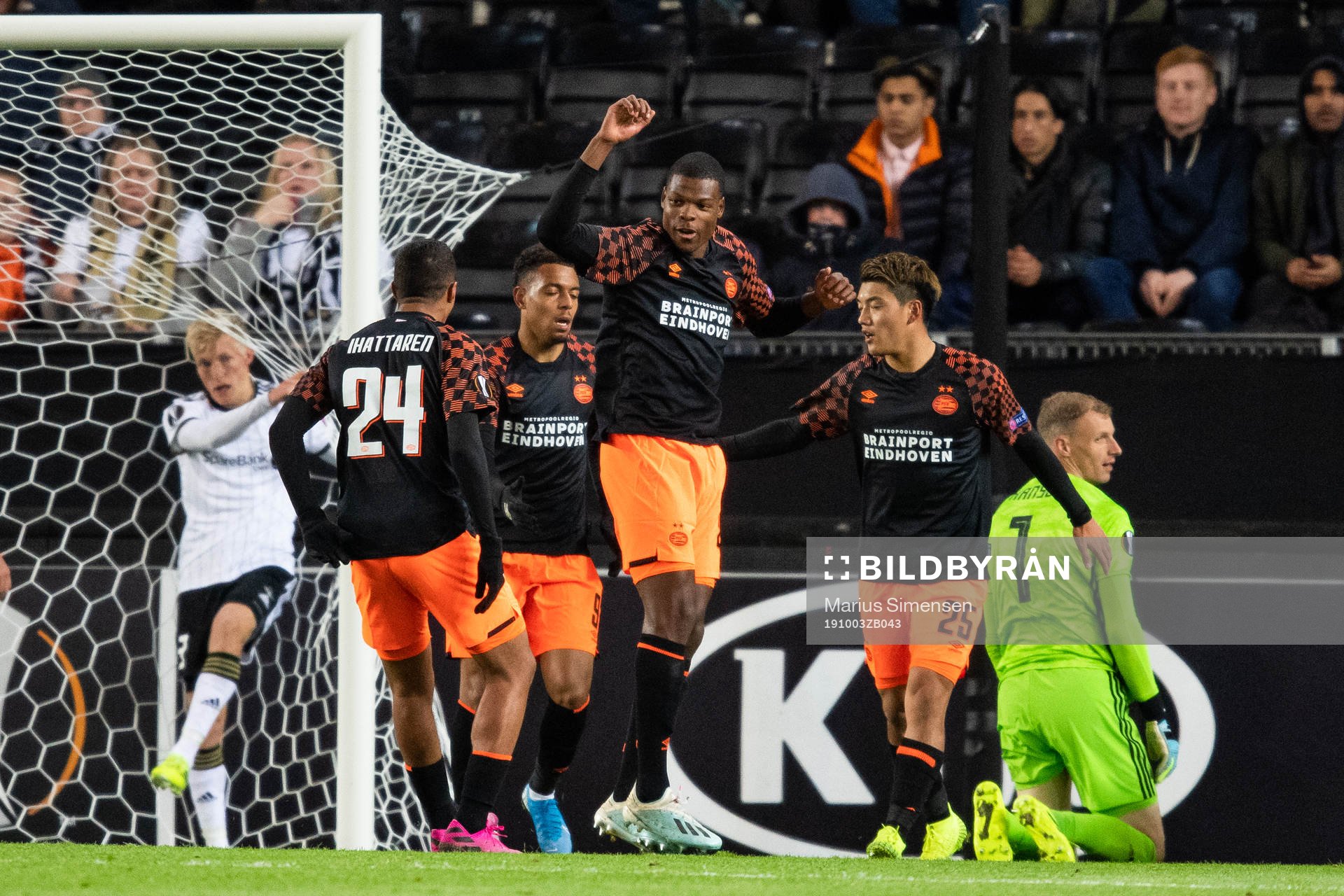 Denzel Dumfries of PSV Eindhoven celebrates scoring 0-2