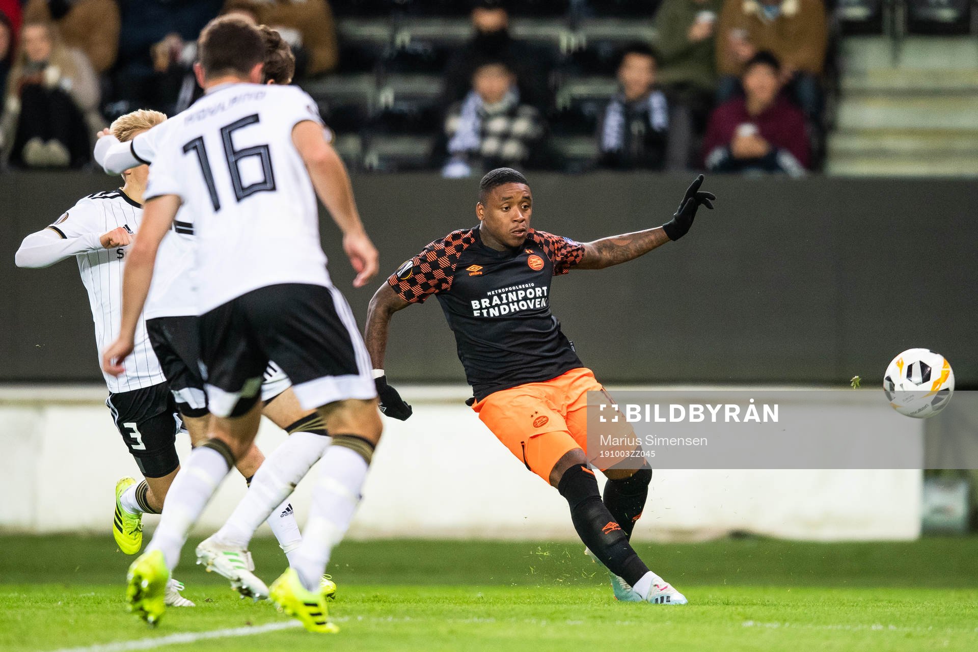Steven Bergwijn of PSV Eindhoven