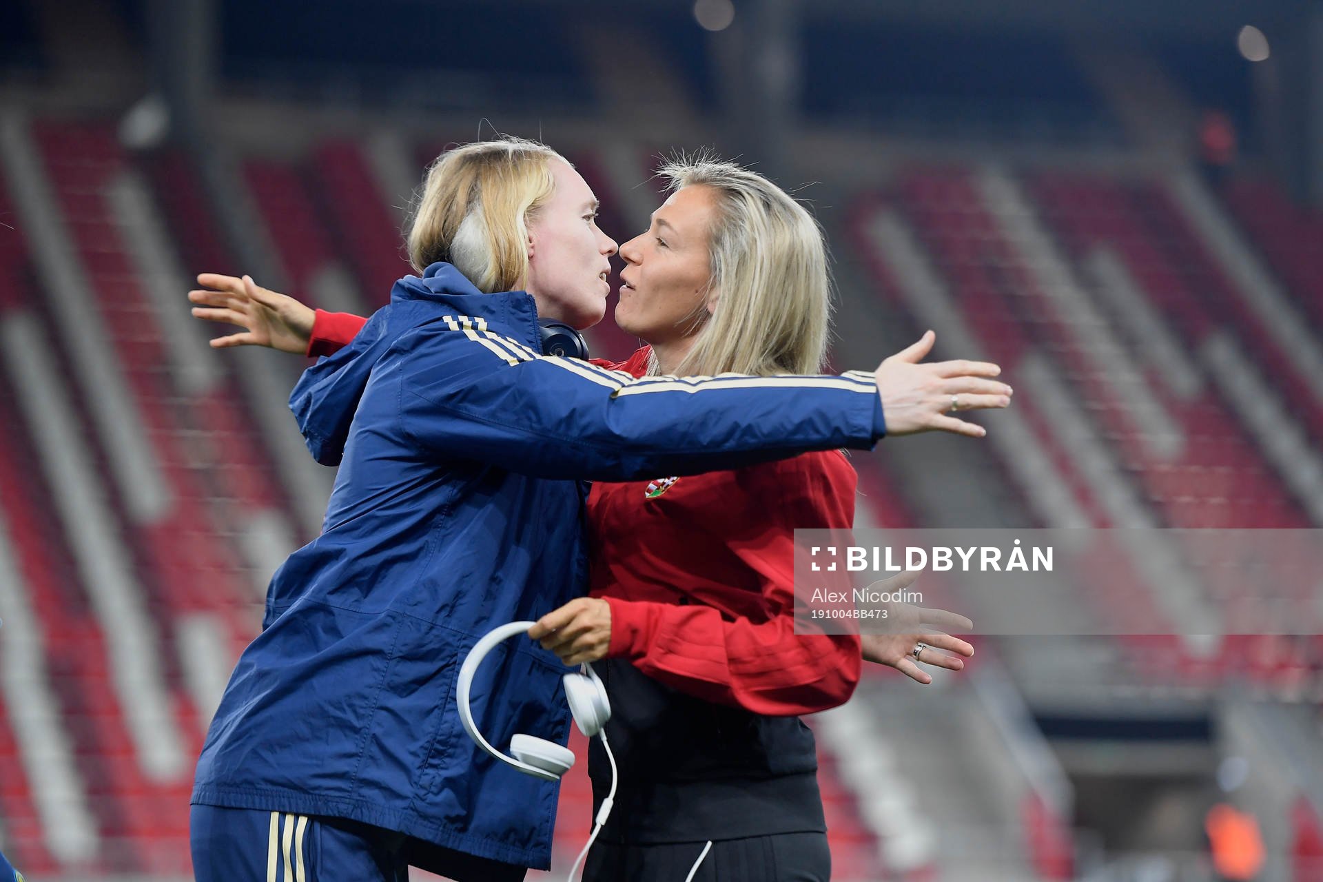Hedvig Lindahl of Sweden greets herself with a hungarian