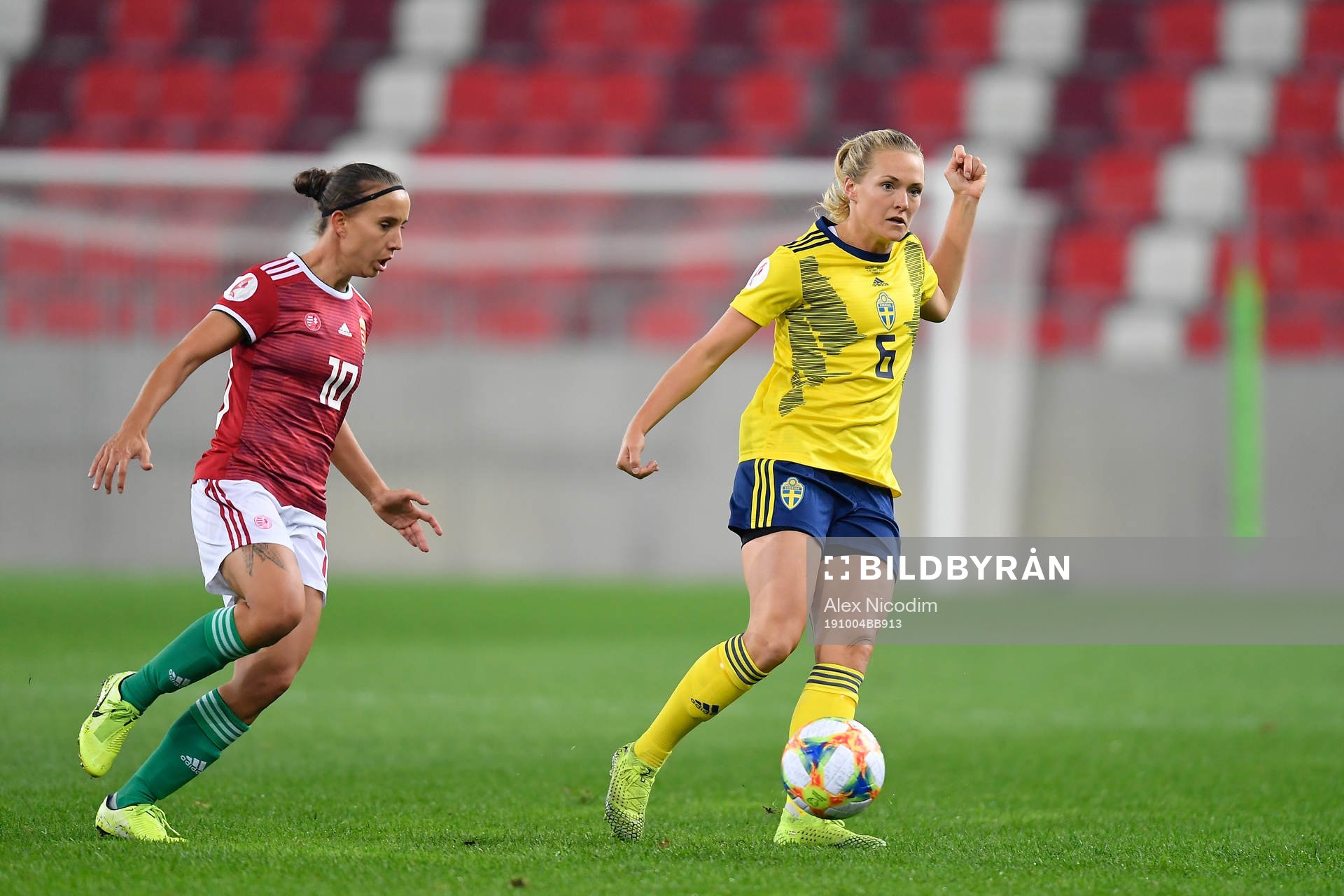 Magdalena Ericsson of Sweden against Fanni Vago of Hungary