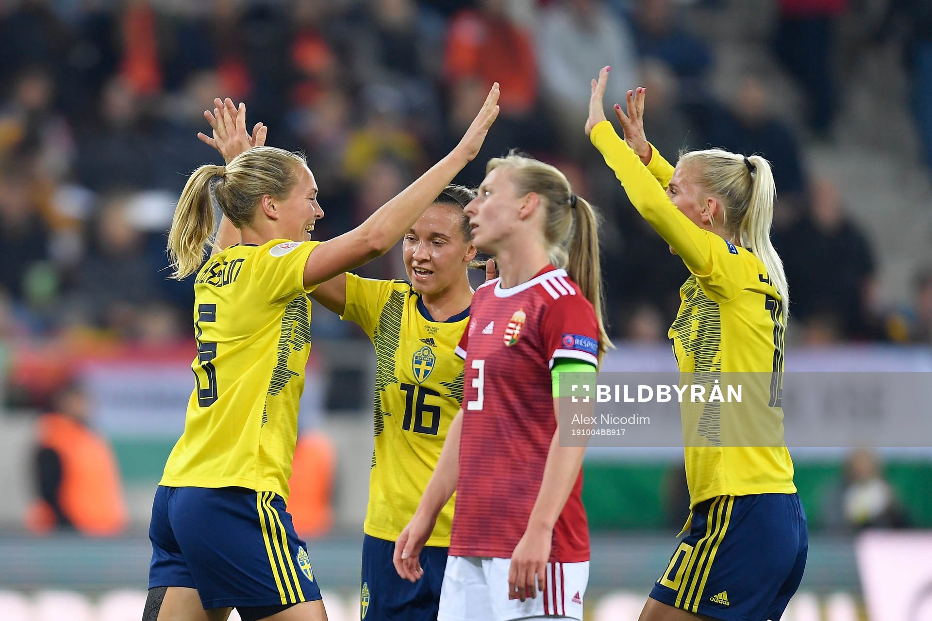 Magdalena Ericsson, Julia Zigiotti and Sofia Jakobsson of Sweden celebrate after 0-1 by Ericsson during the UEFA Women's Euro Qualifier Group F football match between Hungary and Sweden on October 4, 2019 in Miskolc, Hungary.