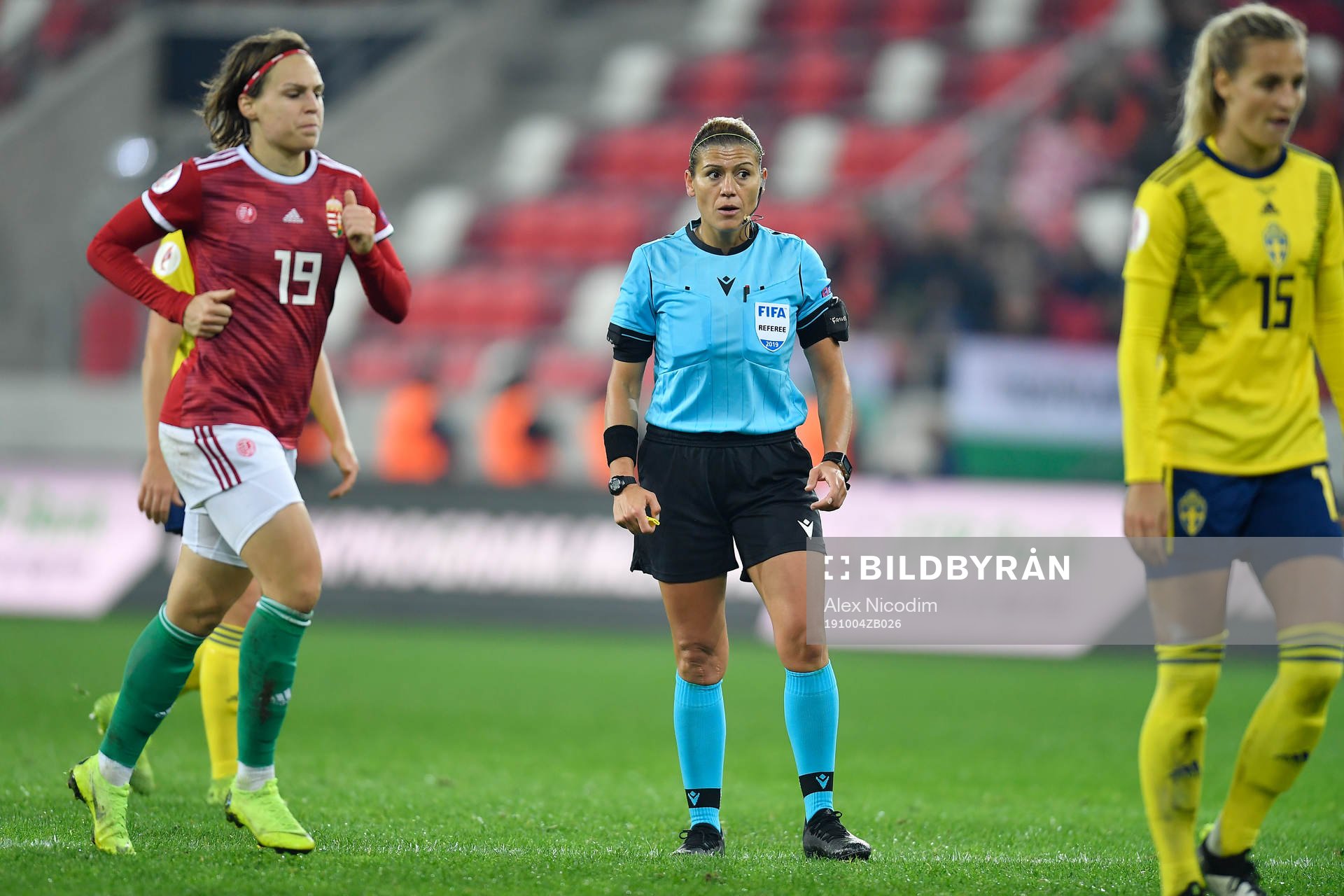 Referee Melis Ozcigdem of Turkey