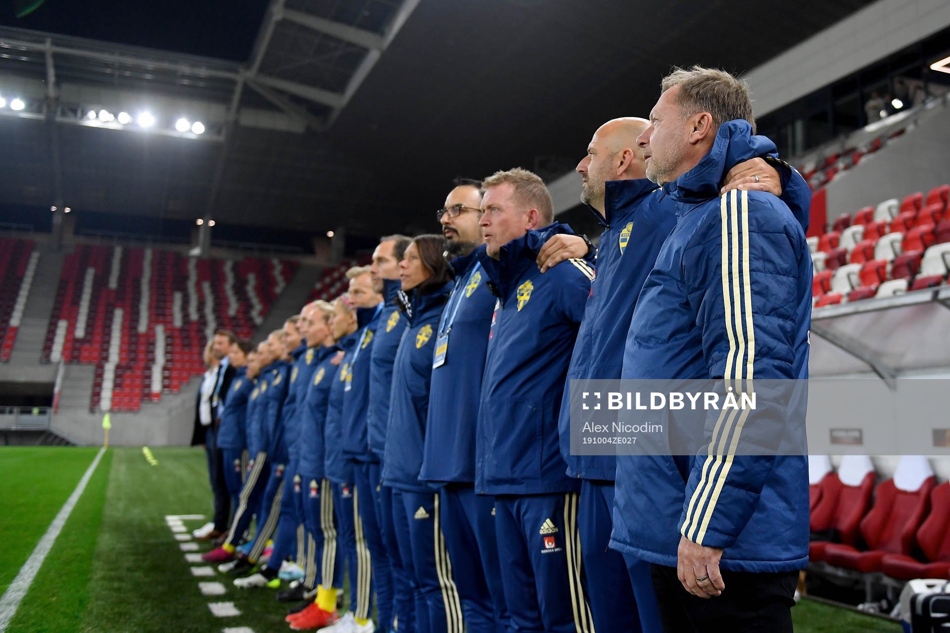 Peter Gerhardsson, head coach of Sweden is listening to the