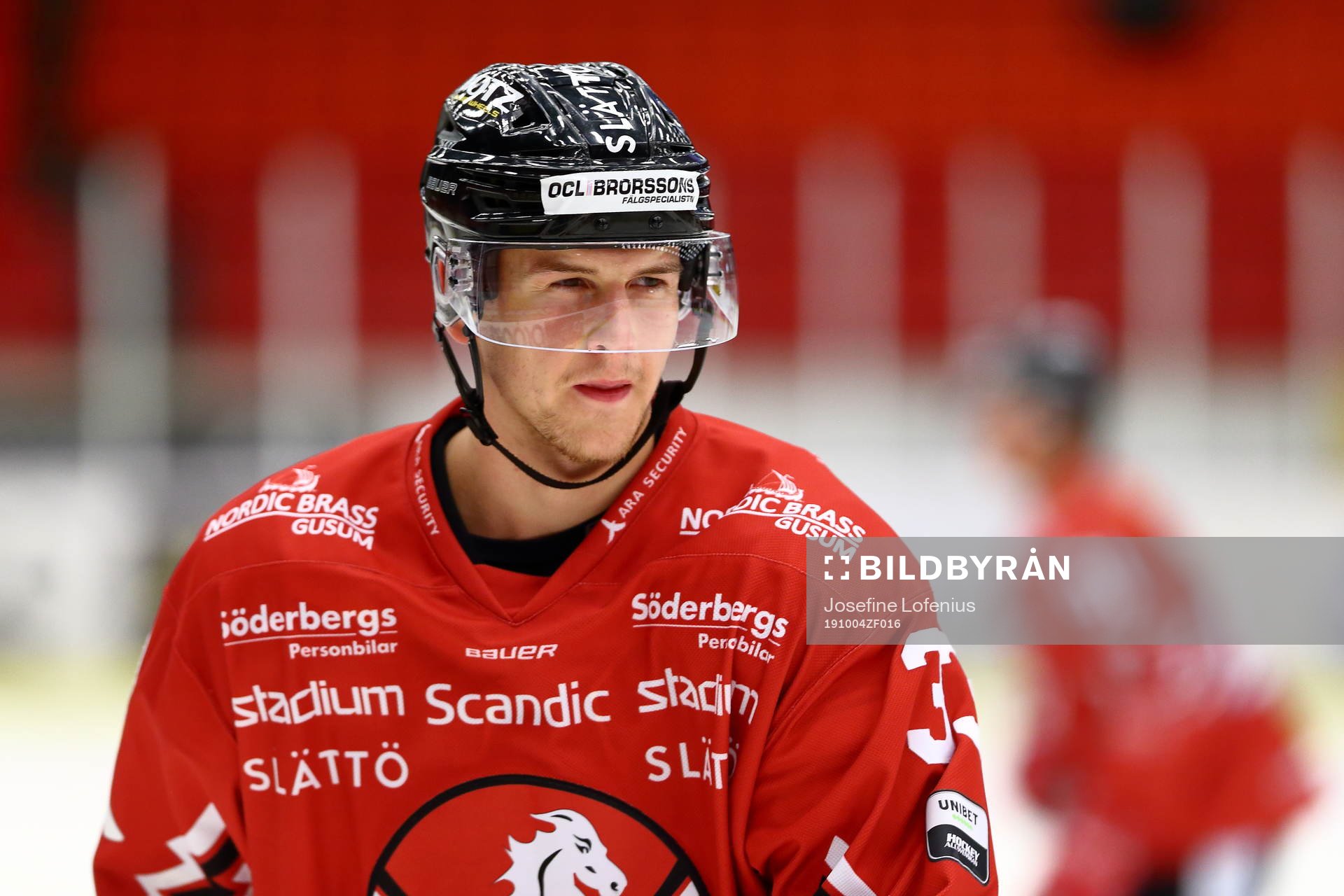 Vita Hästens Simon Fernholm