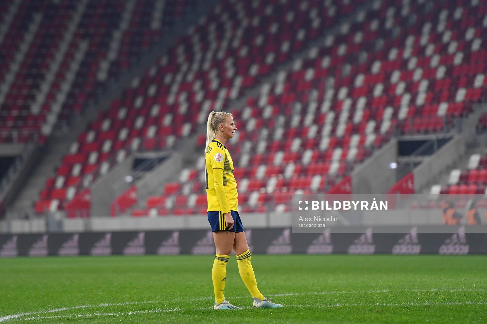 Sofia Jakobsson of Sweden reacts