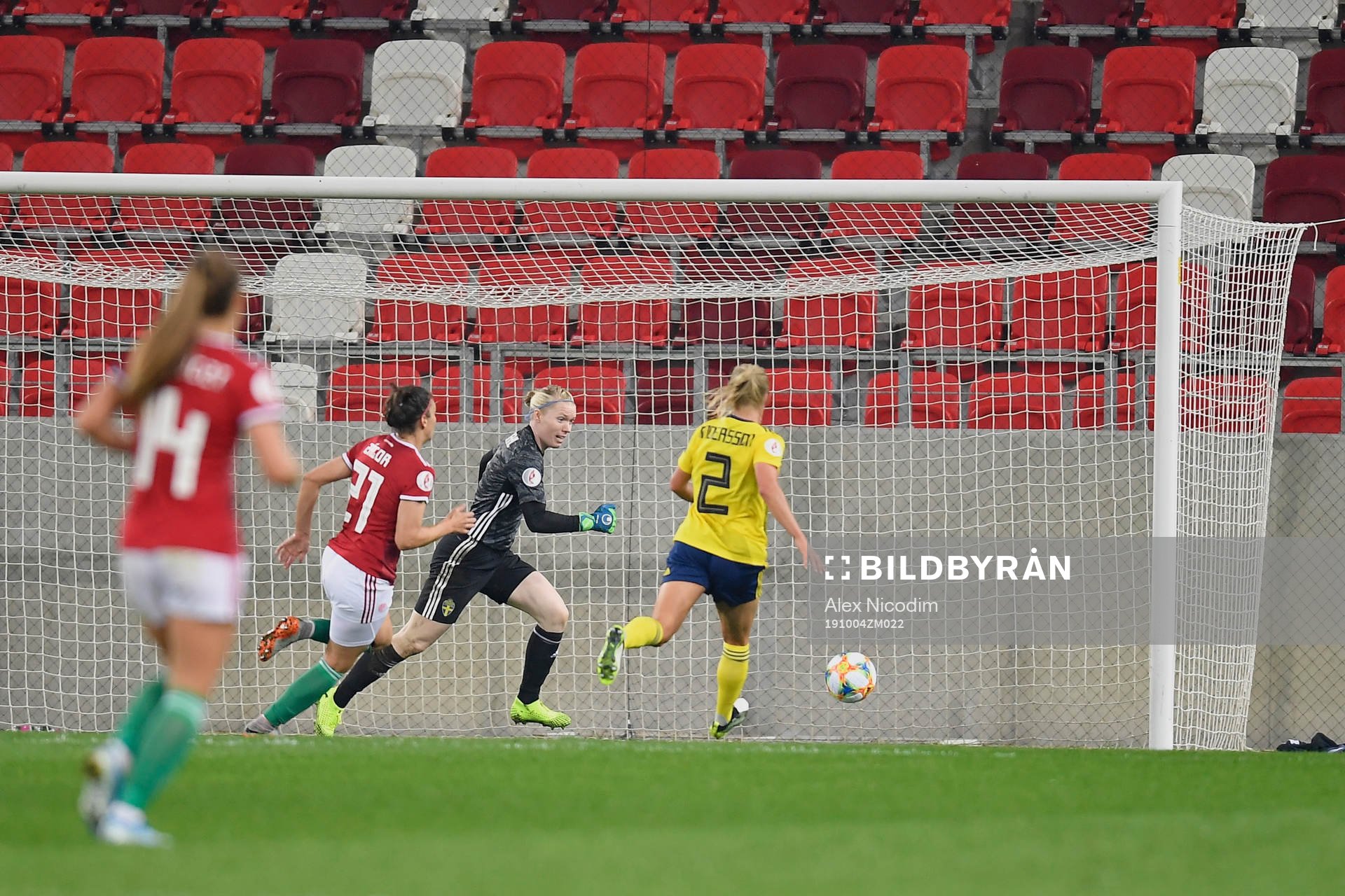 Hedvig Lindahl of Sweden vies against Bernadett Zagor of