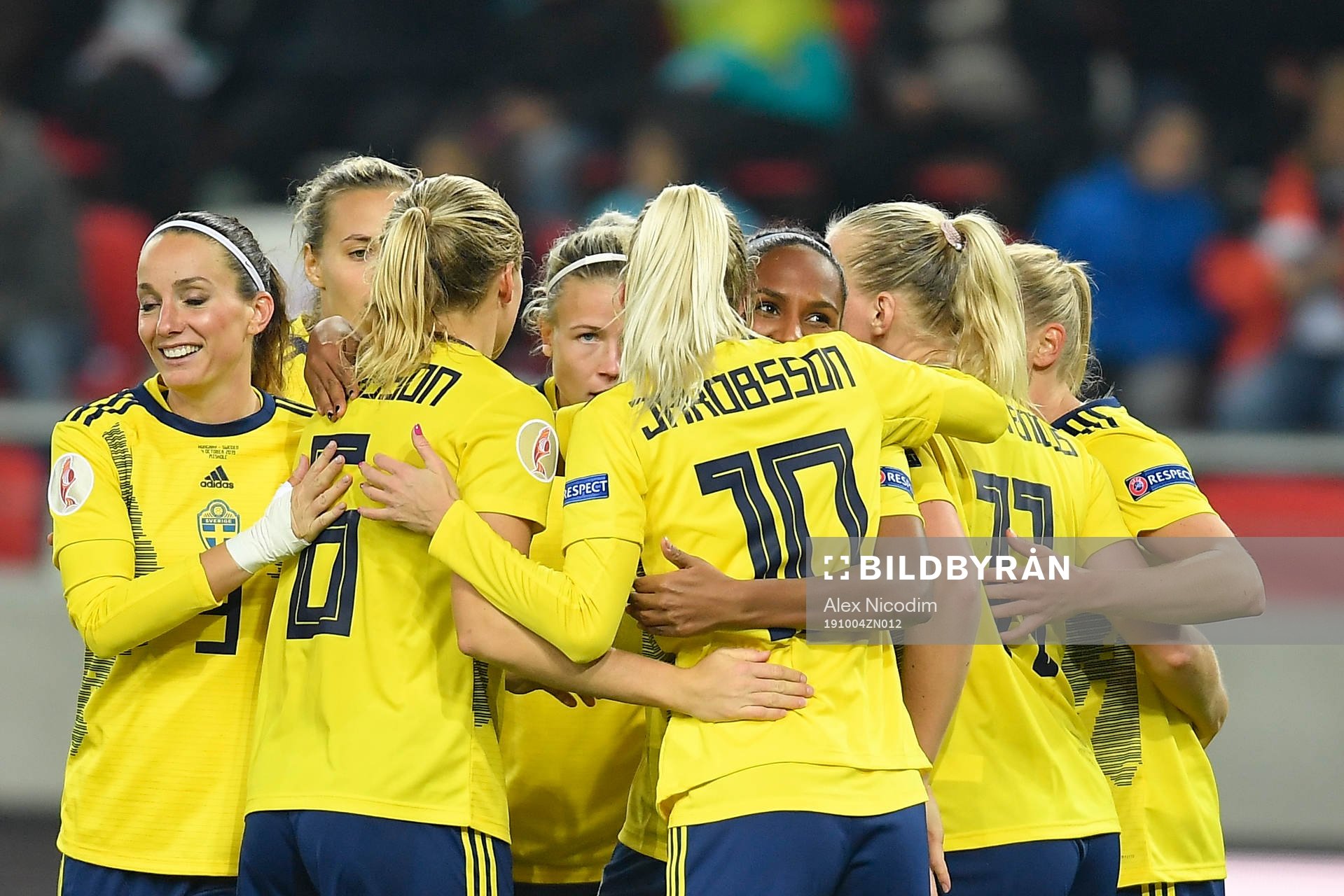 Kosovare Asllani, Hanna Glas, Madelen Janogy and Sofia