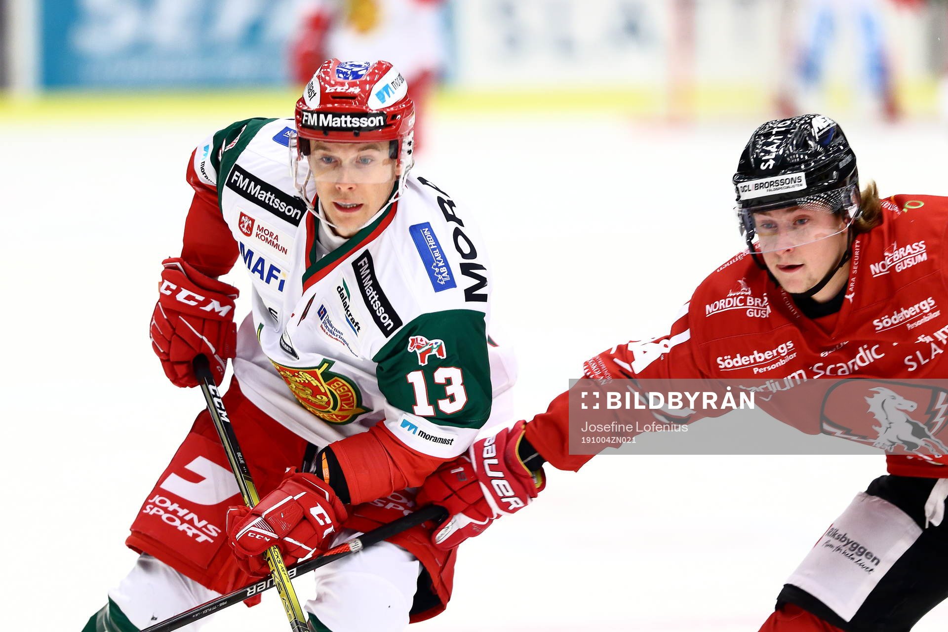 Moras Emil Bejmo och Vita Hästens Oliver Nordberg