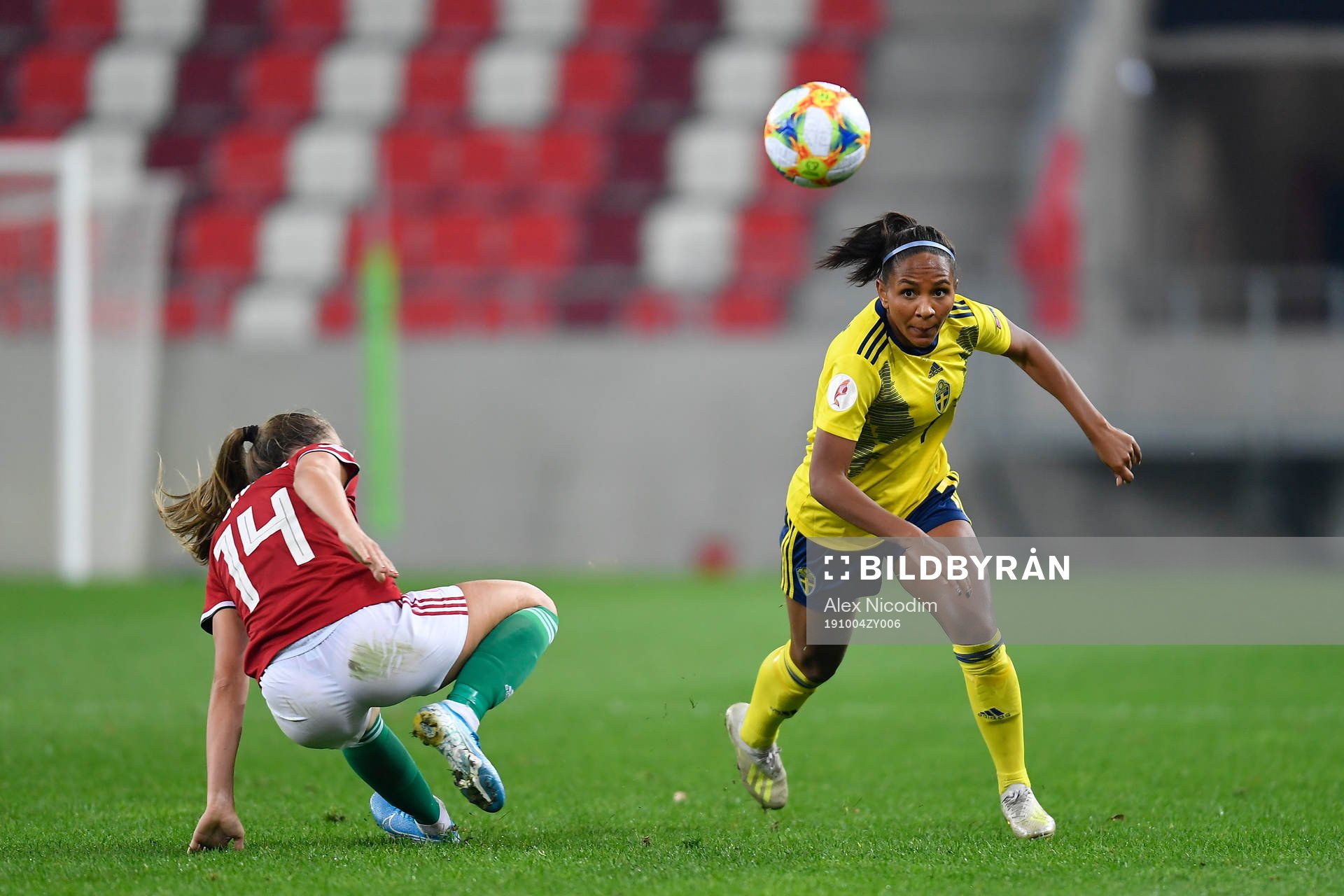 Madelen Janogy of Sweden and Evelin Mosdoczi of Hungary