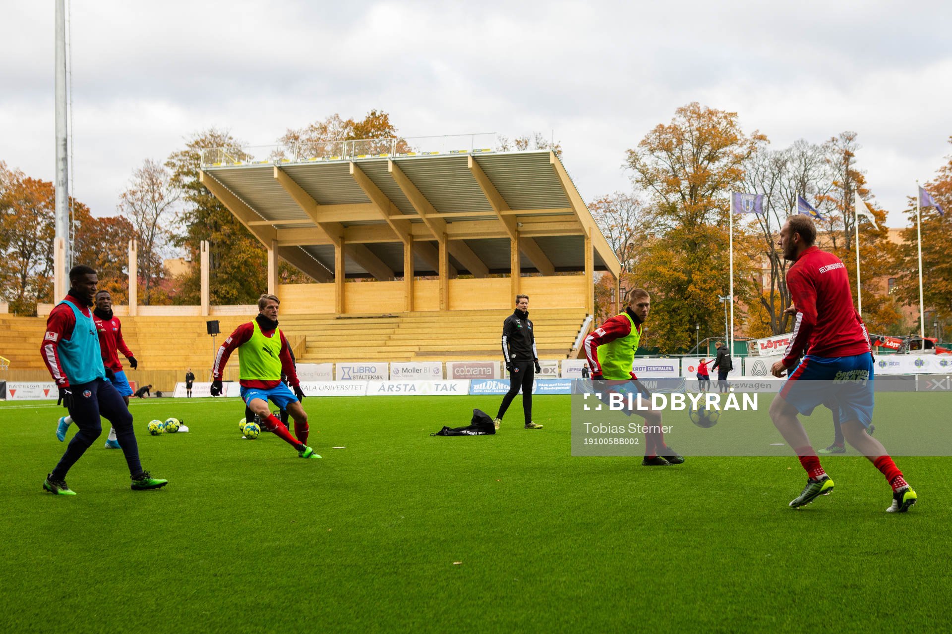 Spelare i Helsingborg värmer upp
