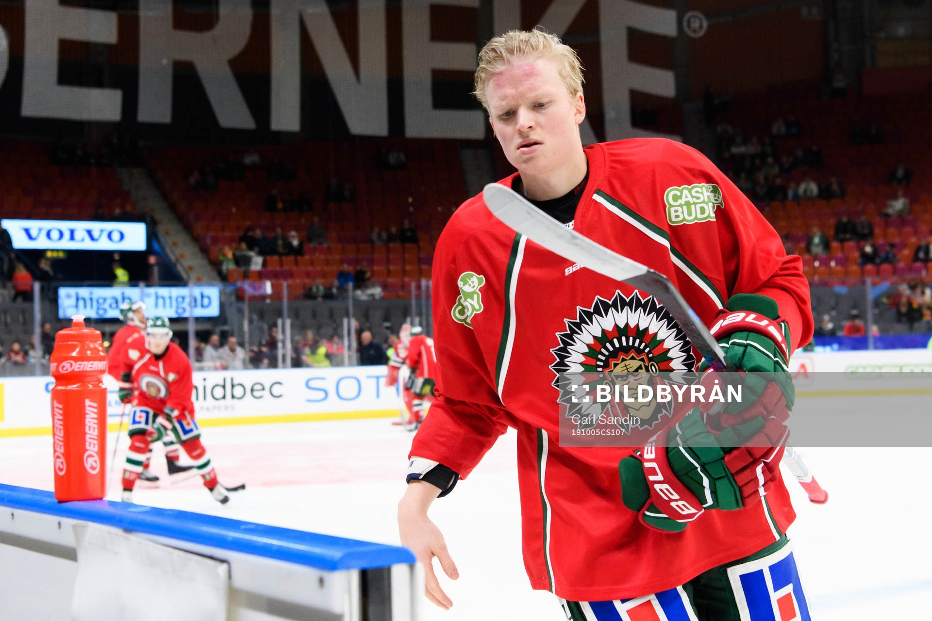 Frölundas Julius Bergman innan ishockeymatchen i SHL