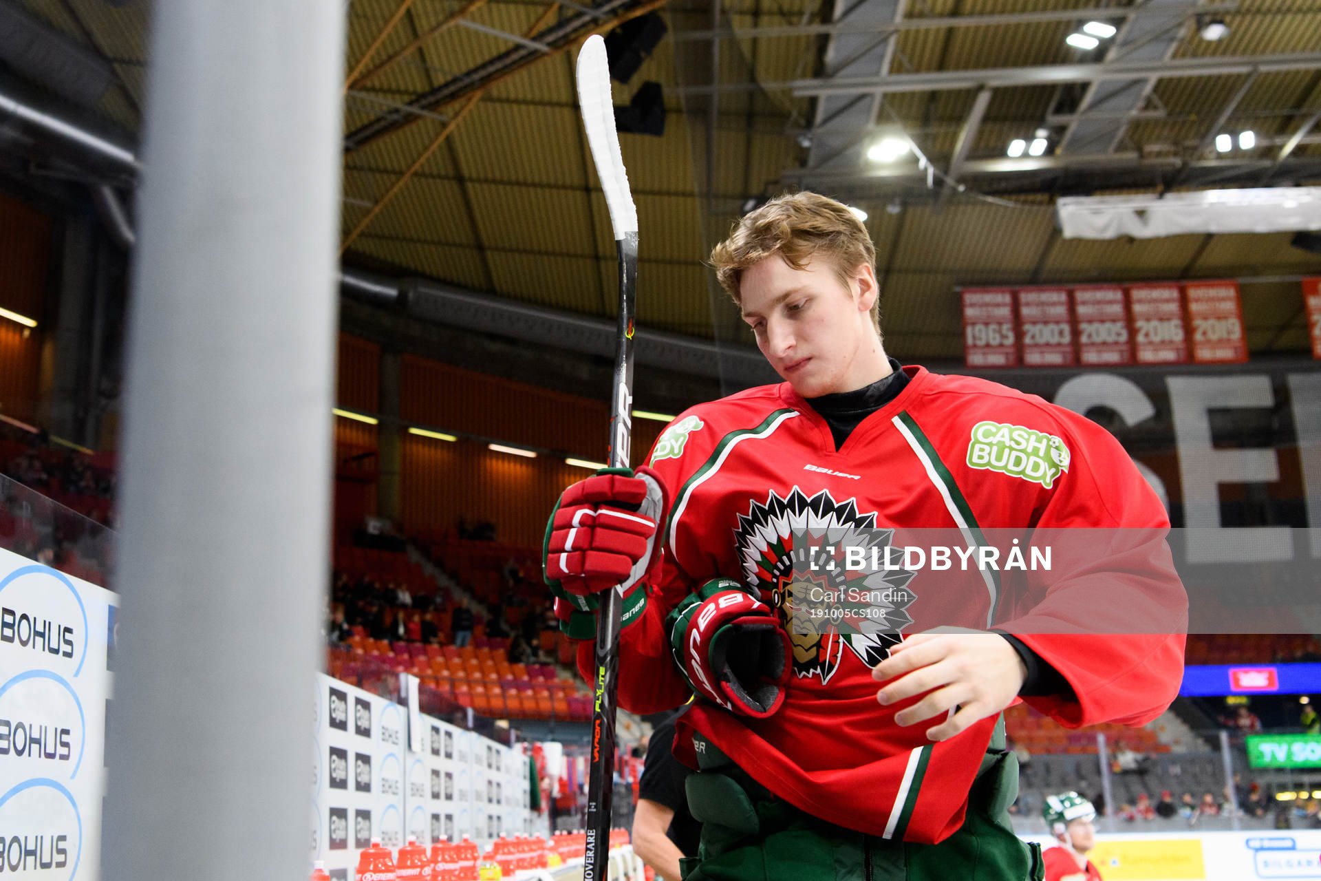 Frölundas Jacob Moverare innan ishockeymatchen i SHL