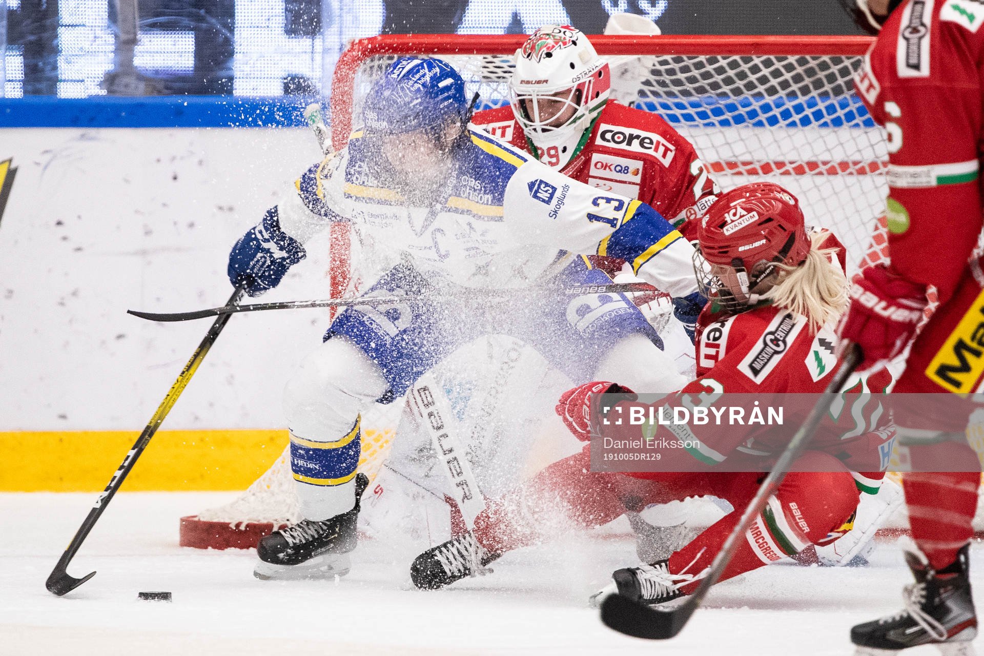 Leksands Hanna Sköld och Modos Olivia Carlsson framför