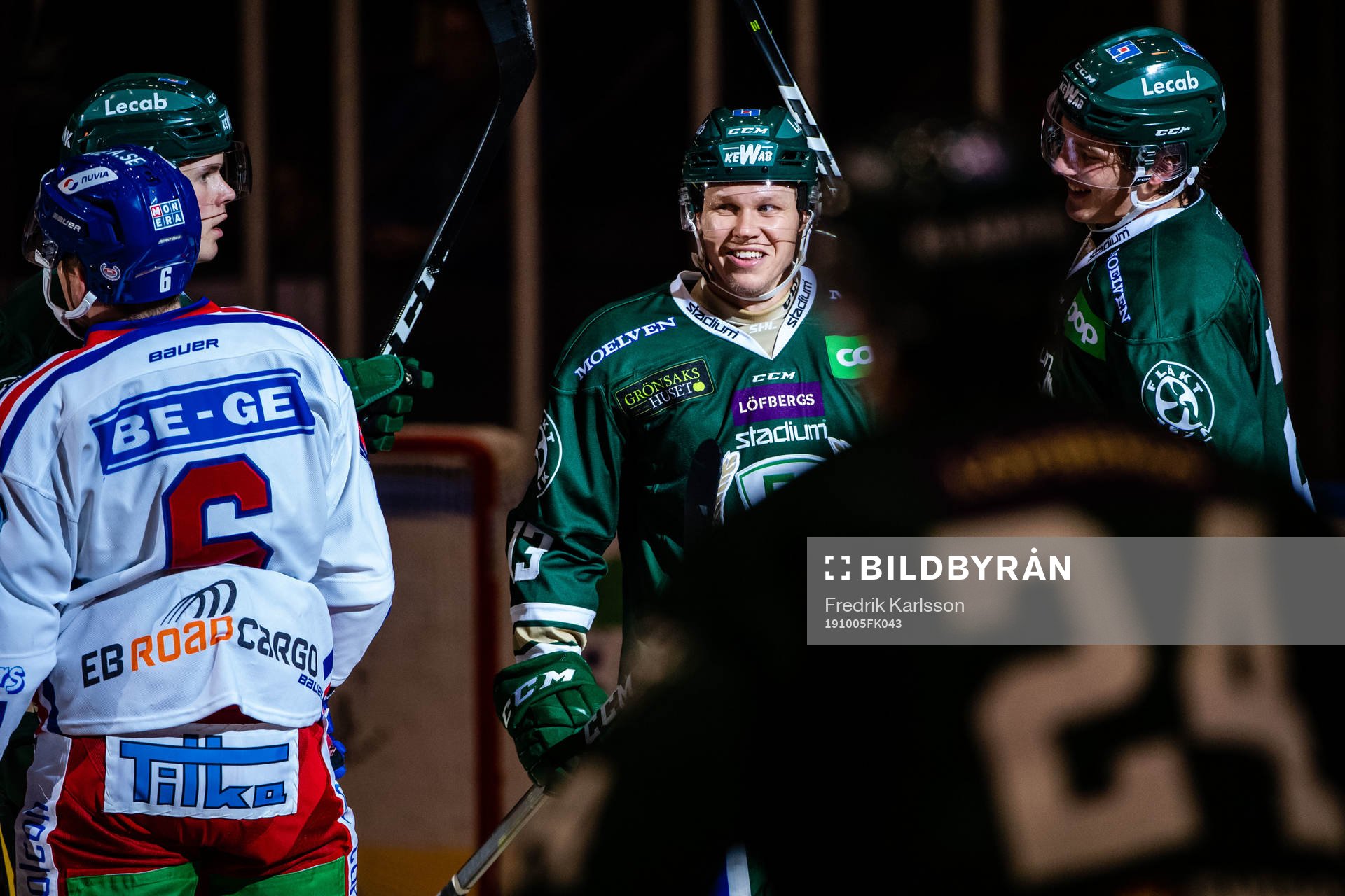 Färjestads Daniel Viksten jublar