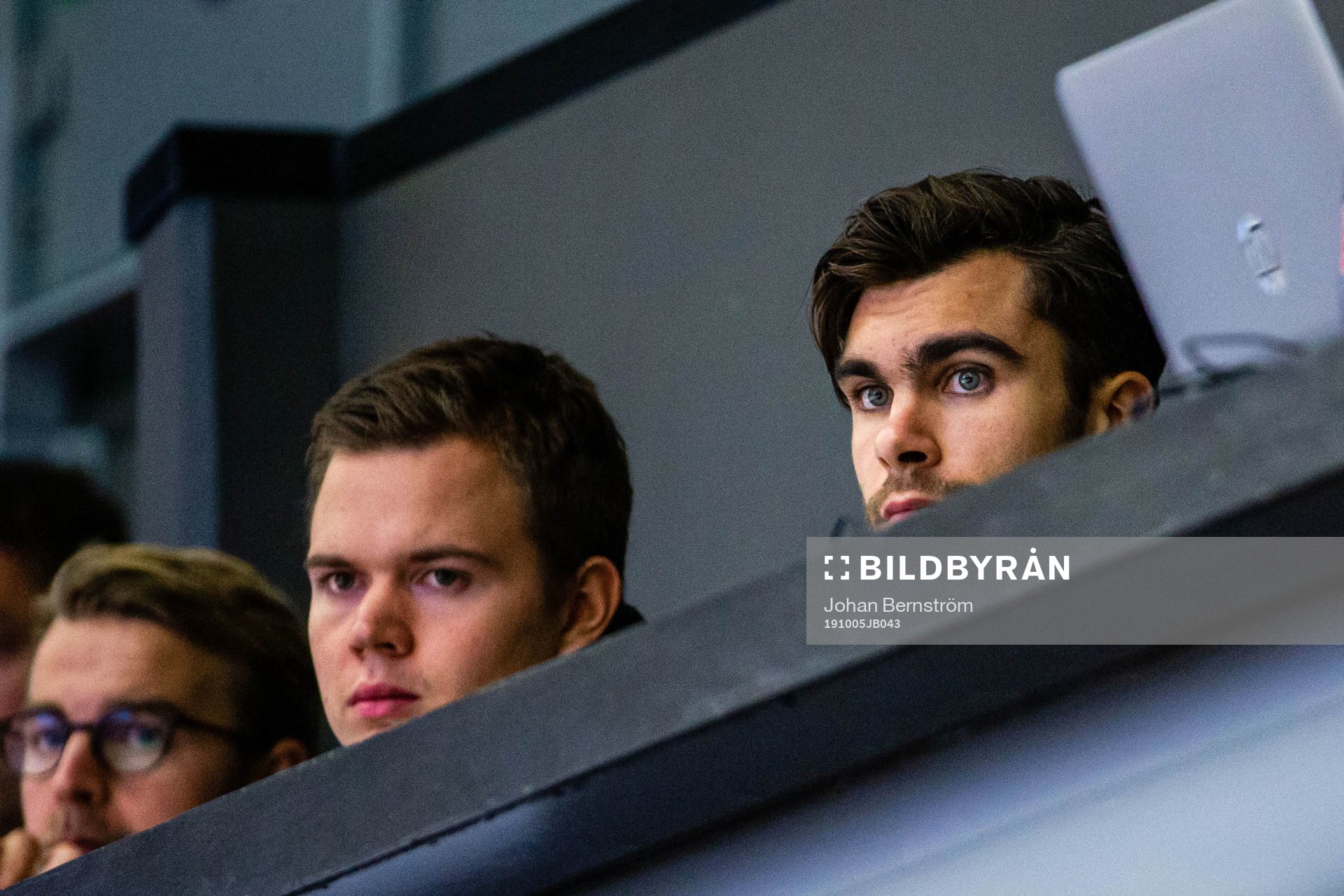 Örebros Jordan Boucher på läktaren