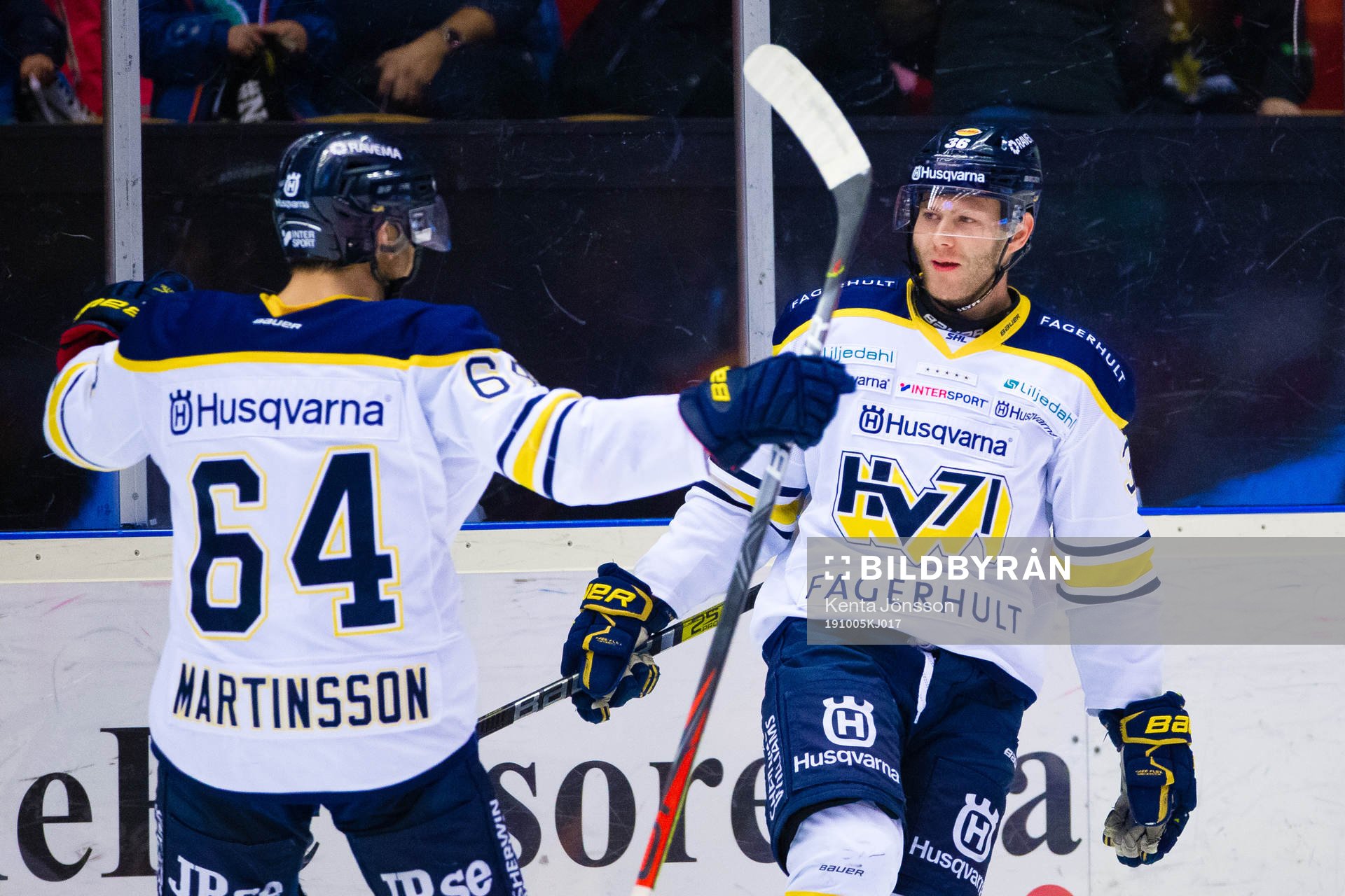 s Anthony Camara jublar med Eric Martinsson