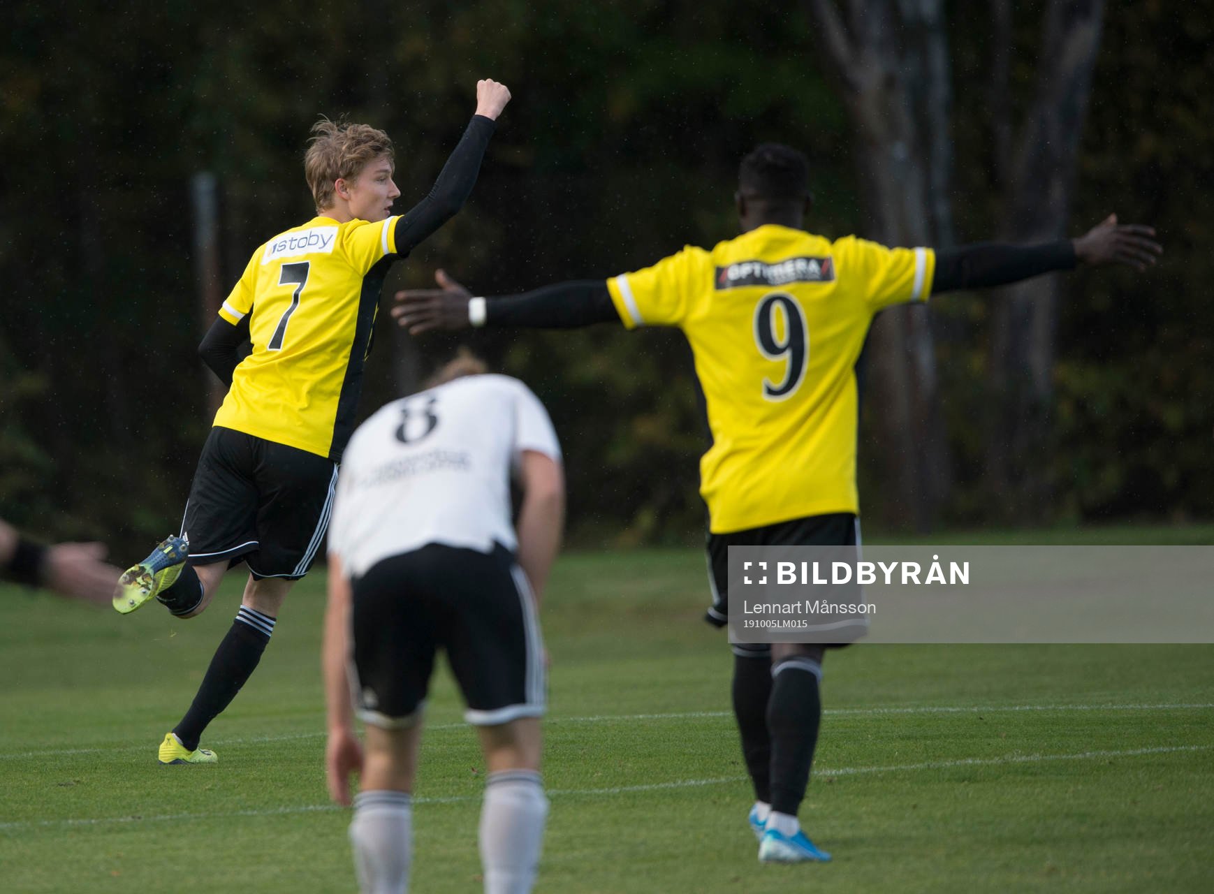 IFK Hässleholms Mike Andrews och Lucas Johnson i matchen i