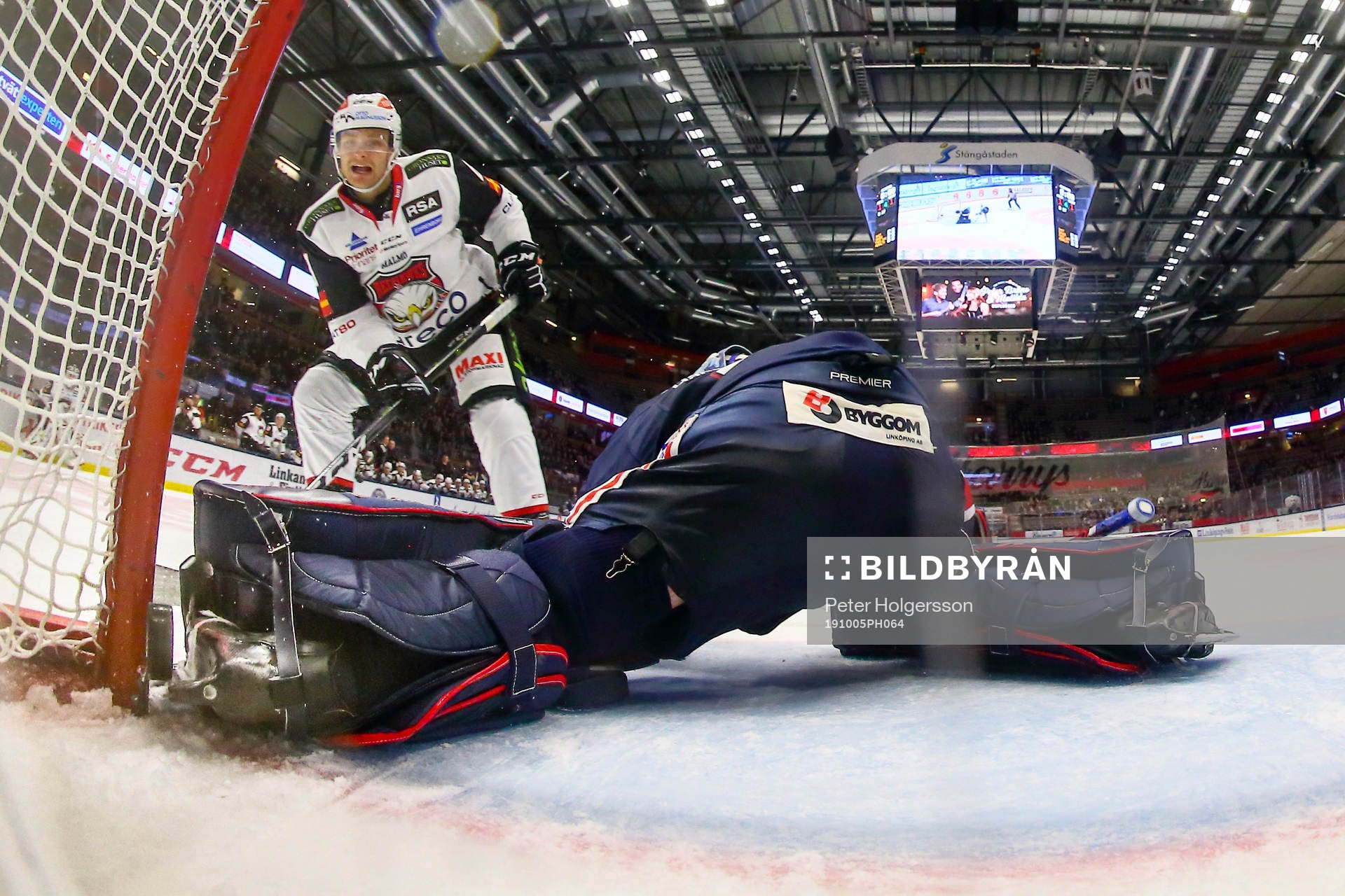 Avgörande mål på straff av Malmö Redhawks Johan