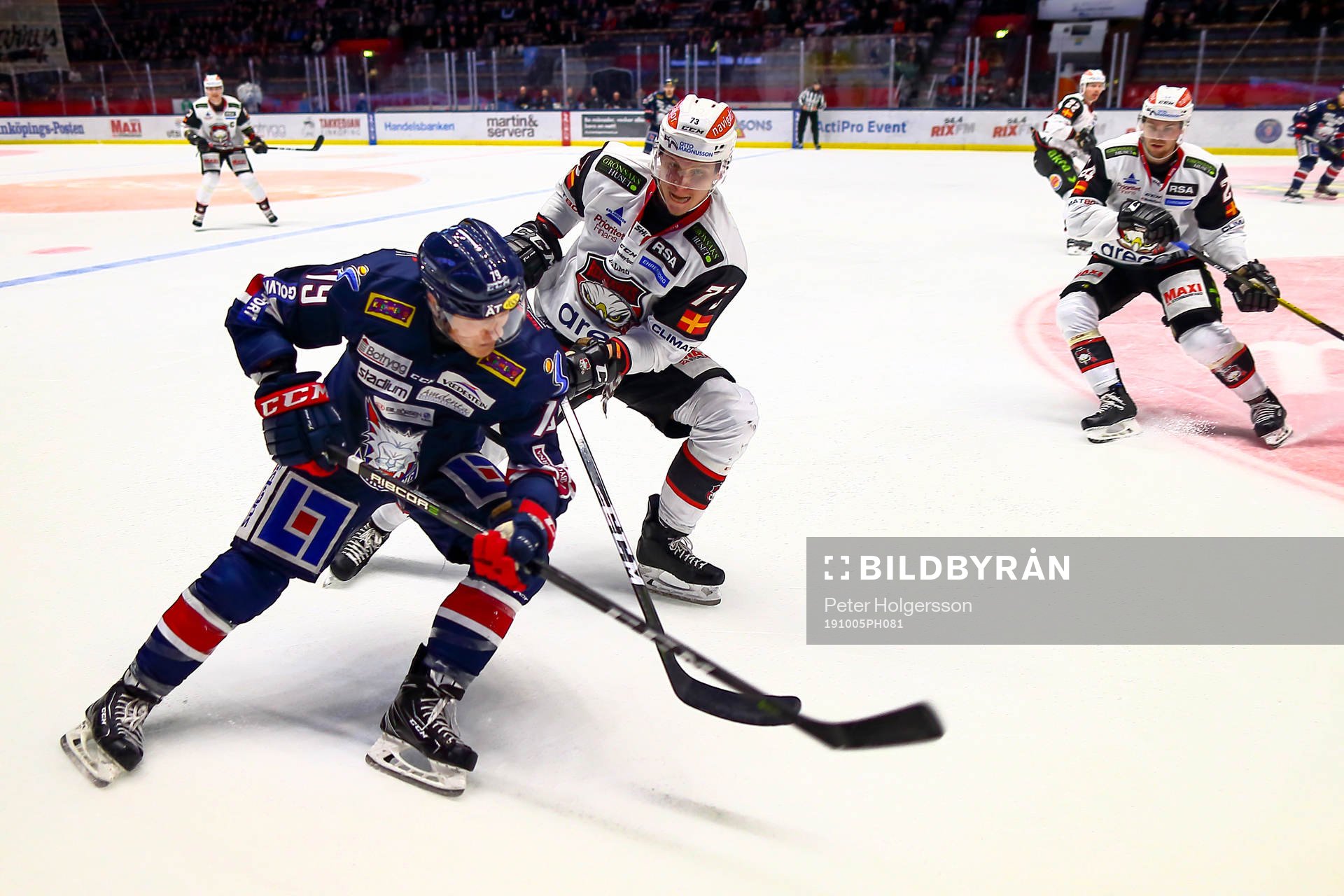 Linköpings Joe Whitney och Malmö Redhawks Adam Ollas