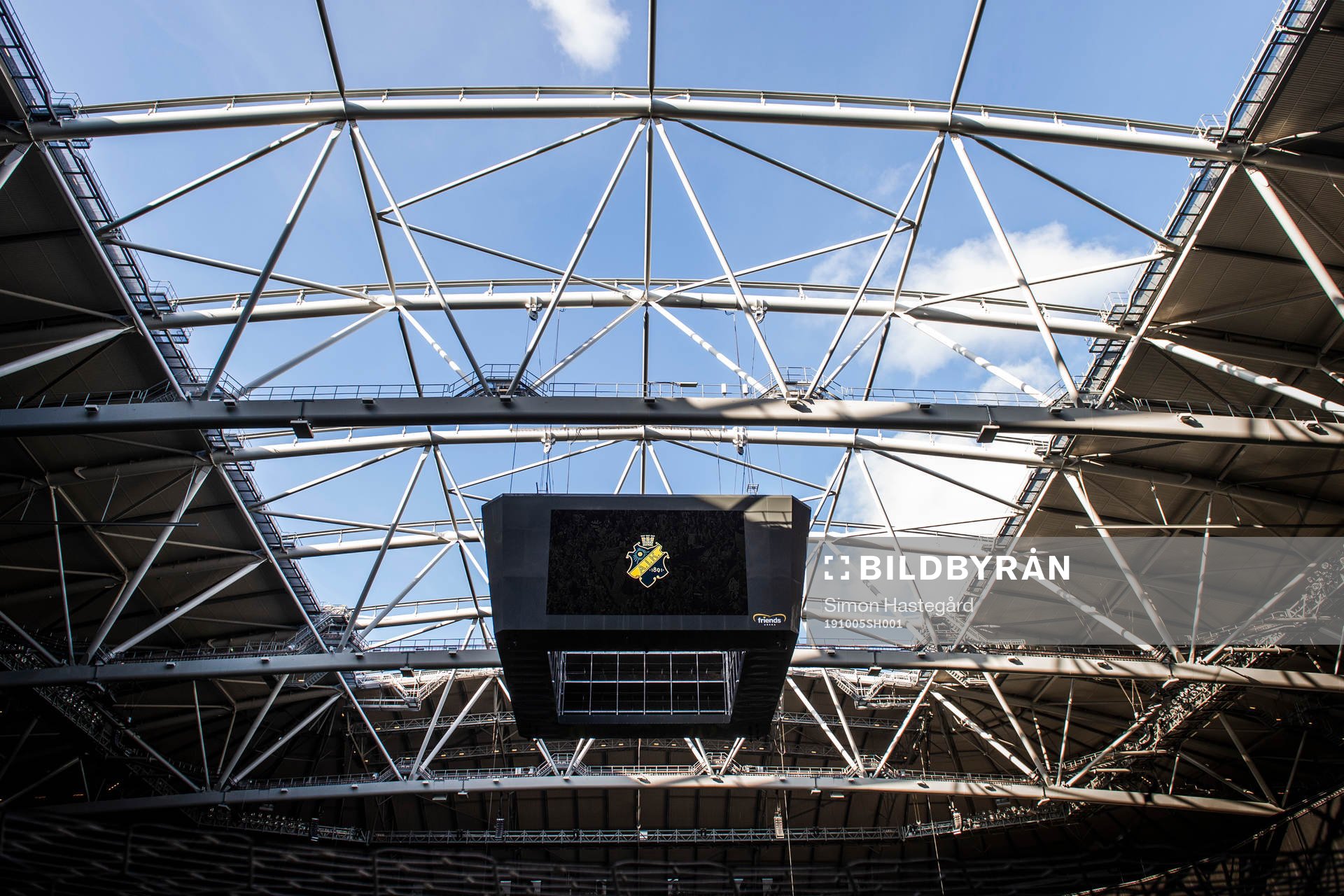 Öppet tak på Friends Arena