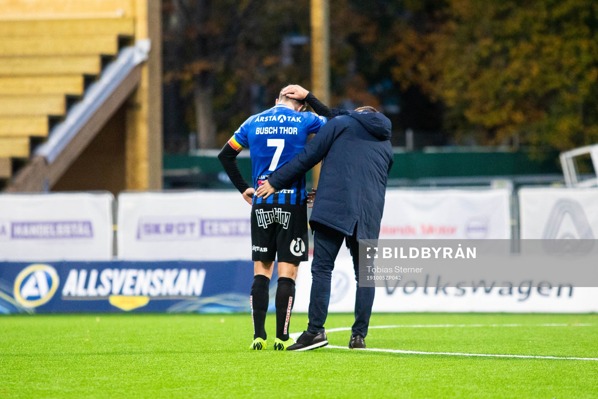 Sirius sportchef Ola Andersson och spelare Niklas Busch Thor