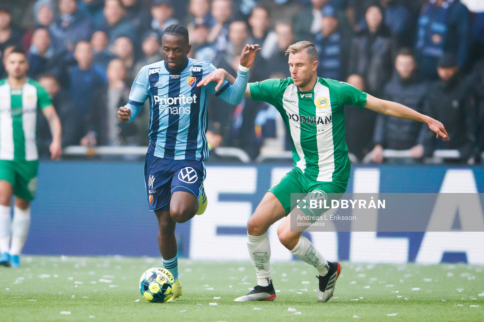 Djurgårdens Mohamed Buya Turay och Hammarbys Richard Magyar