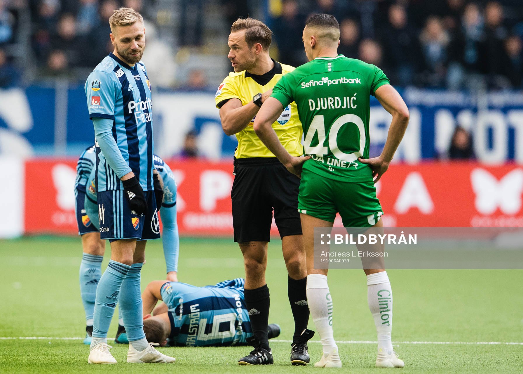 Djurgårdens Jonathan Ring, domare Kristoffer Karlsson och