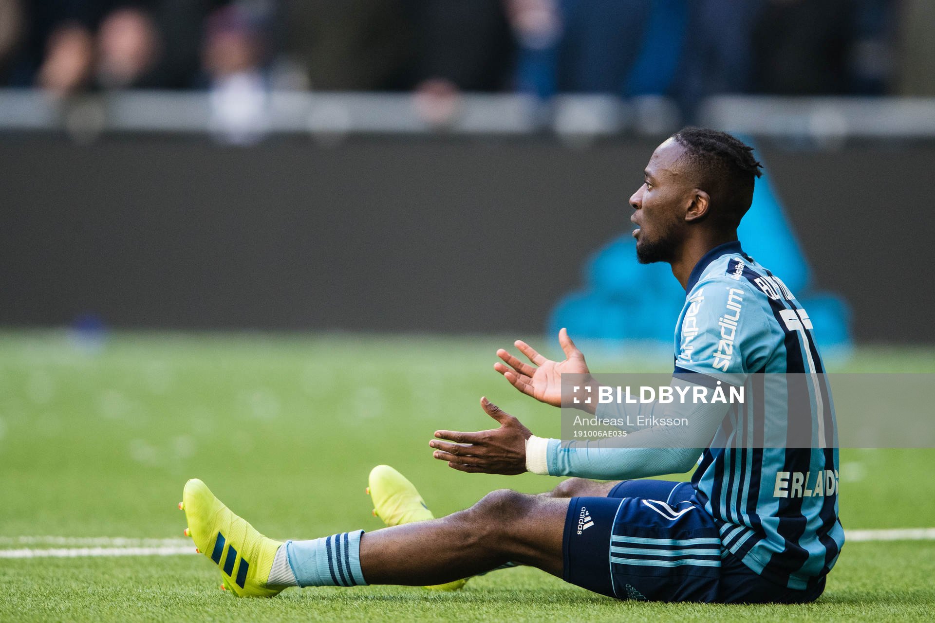 Djurgårdens Mohamed Buya Turay reagerar