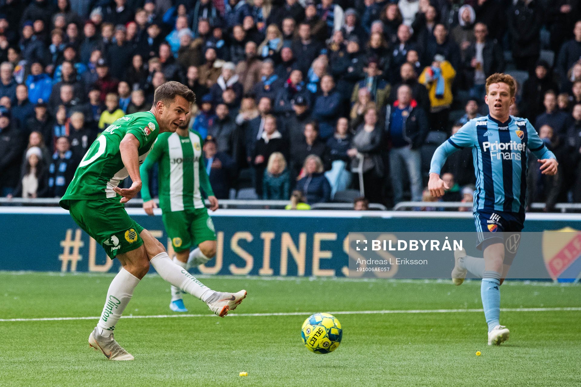 Hammarbys Alexander Kacaniklic skjuter 0-2 för Hammarby