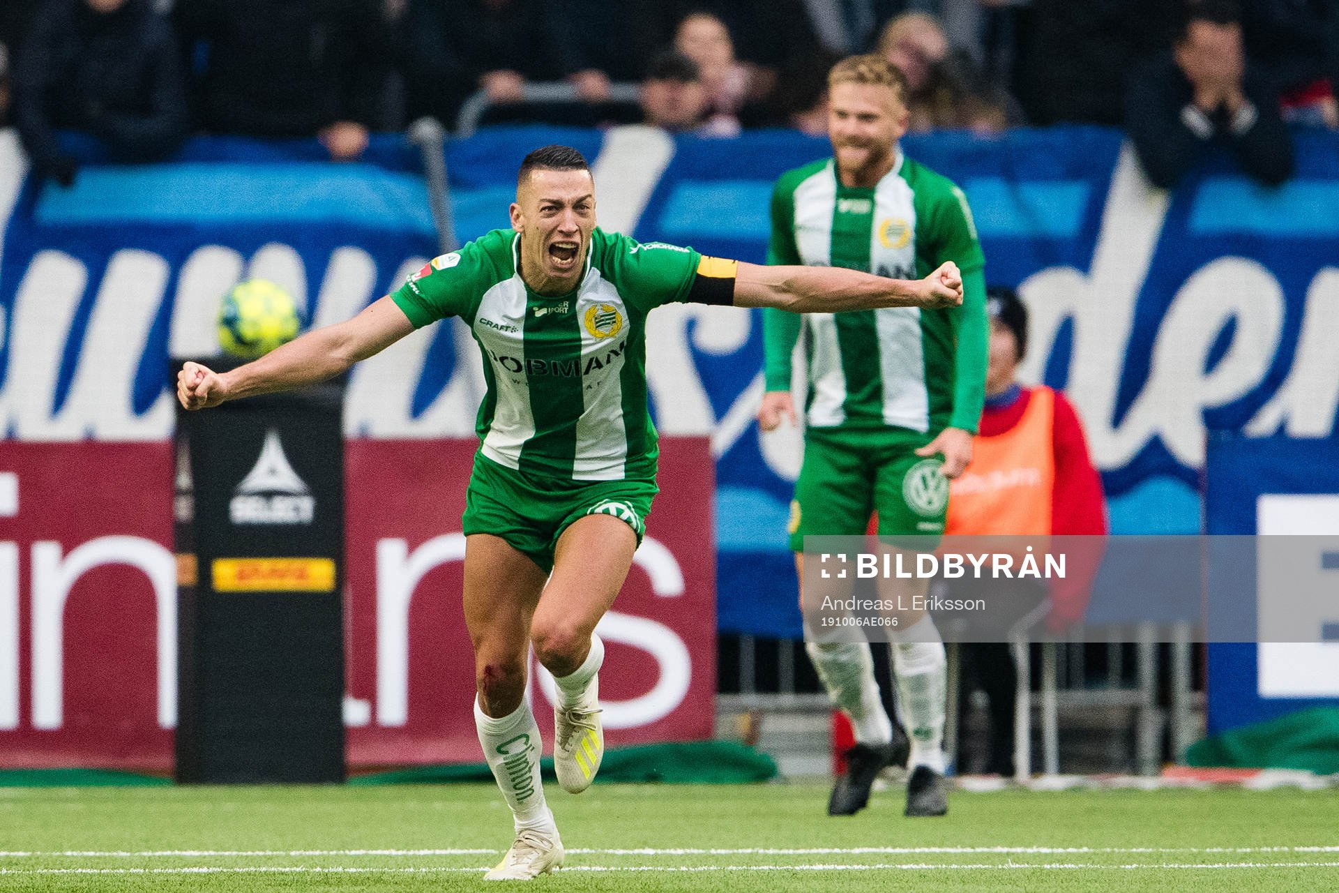 Hammarbys Nikola Djurdjic och Dennis Widgren jublar