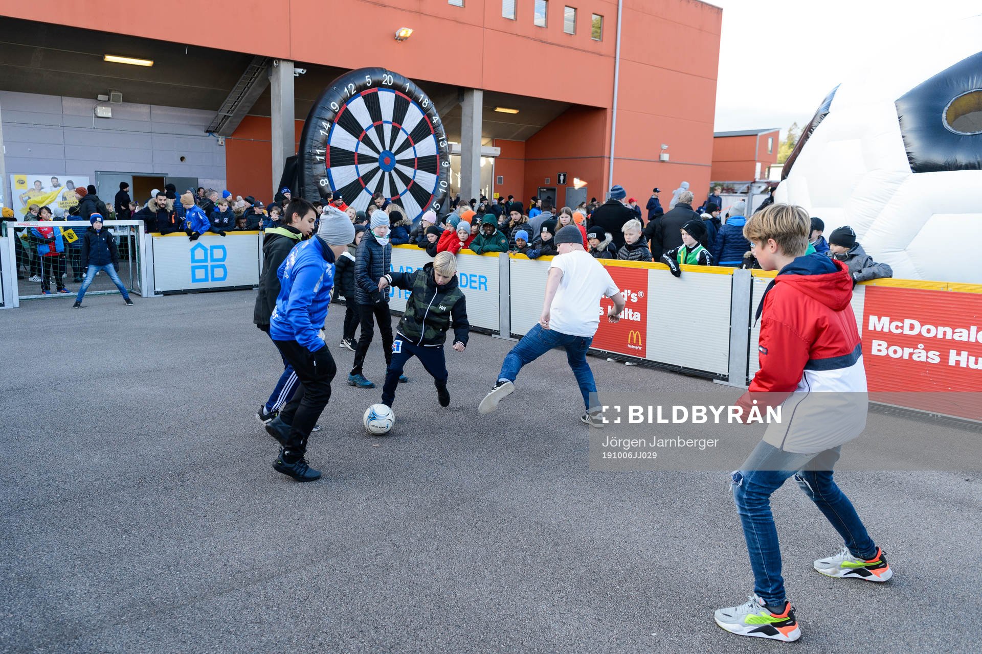 Ungdomsaktiviteter på arenan