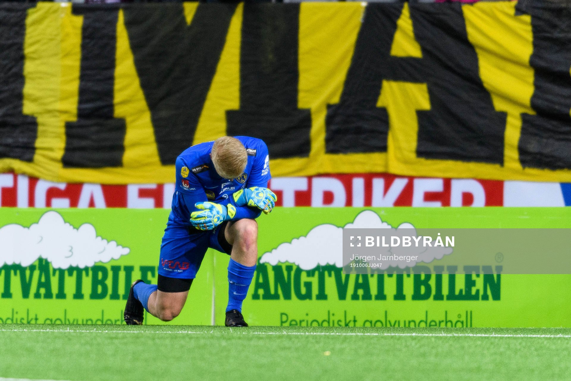 Falkenbergs målvakt Hampus Nilsson deppar