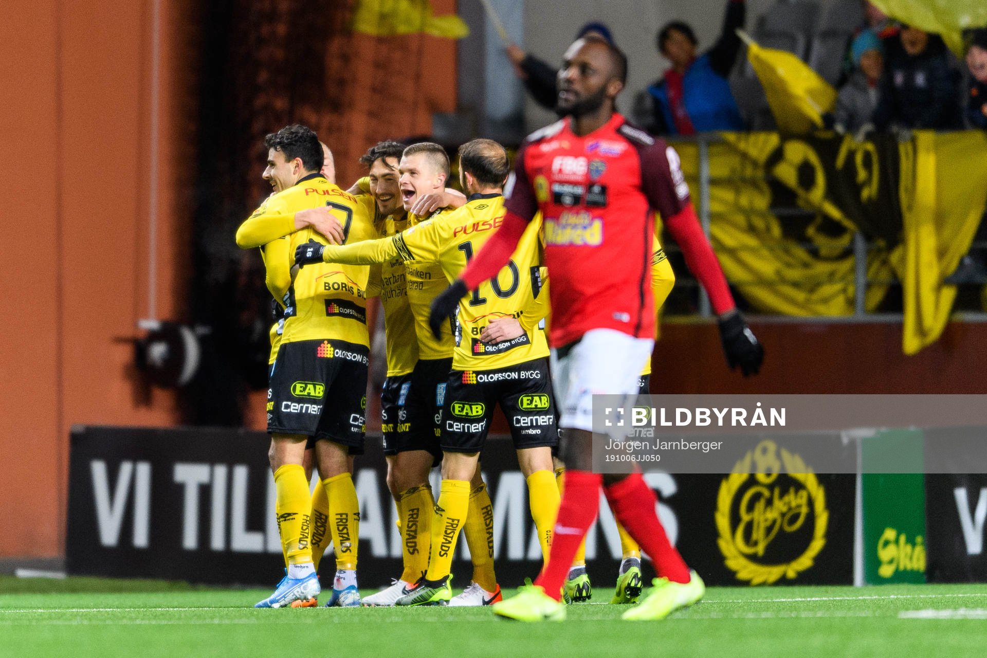 Elfsborgs Stefan Ishizaki jublar med Deniz Hümmet, Samuel